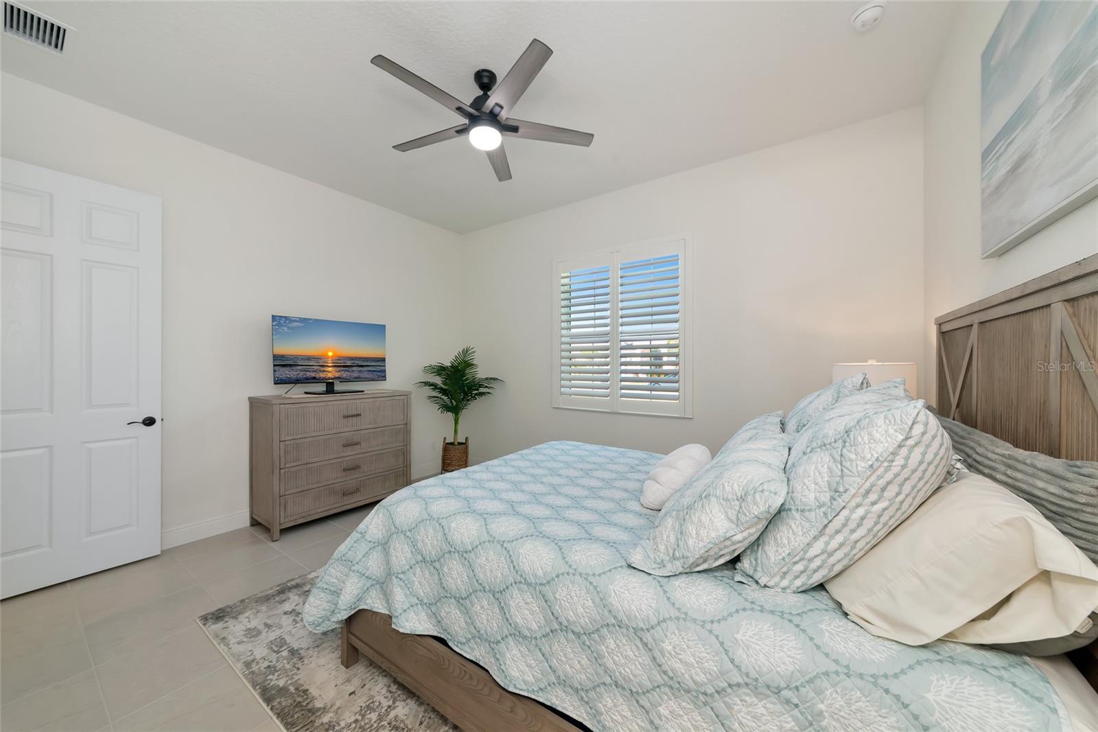 3839 158TH AVENUE CIR E