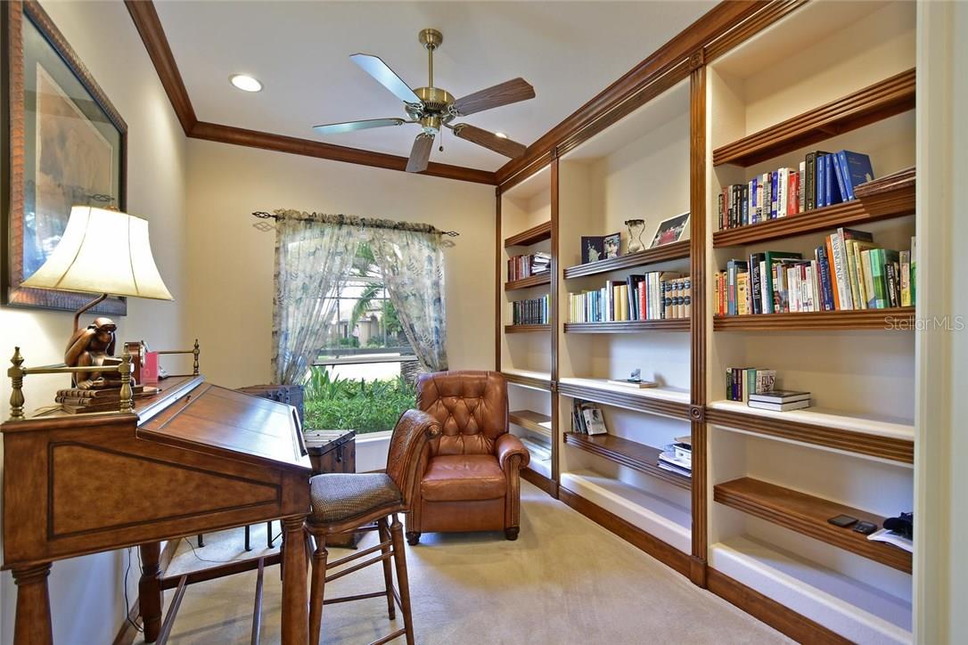 808 WHOOPING CRANE CT