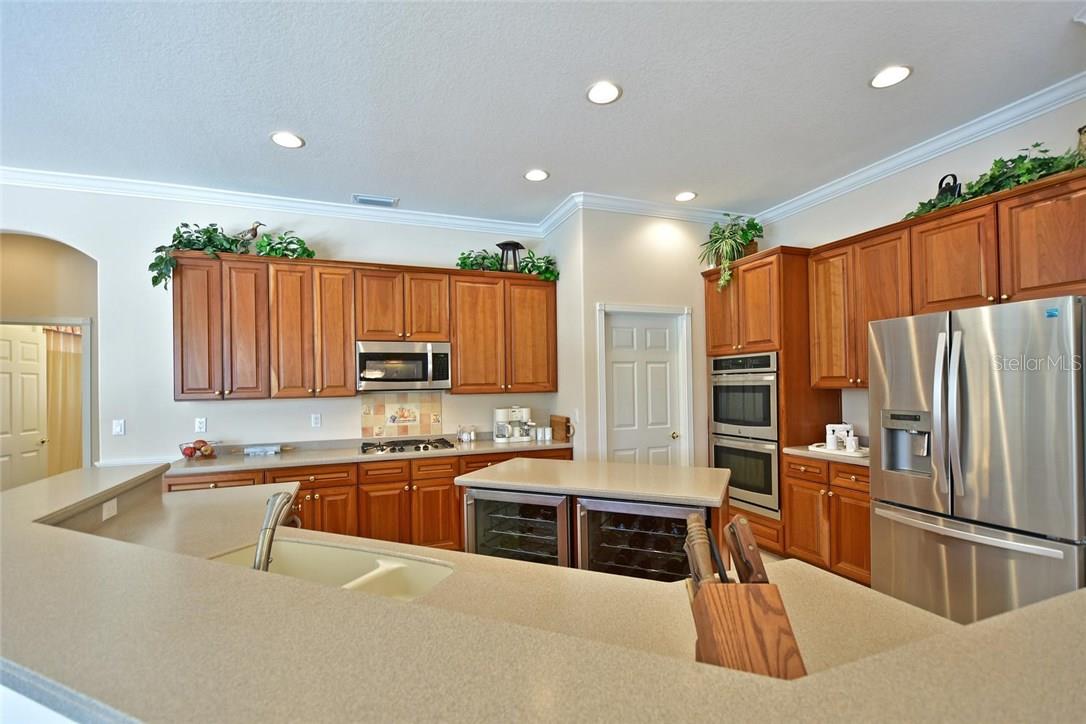 808 WHOOPING CRANE CT