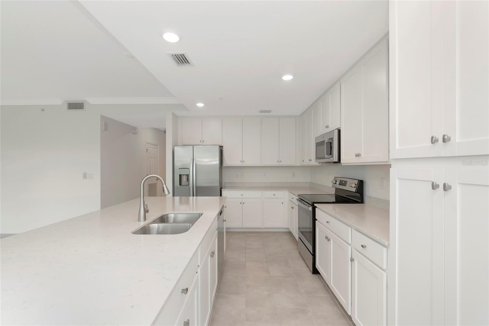18114 GAWTHROP DR #107