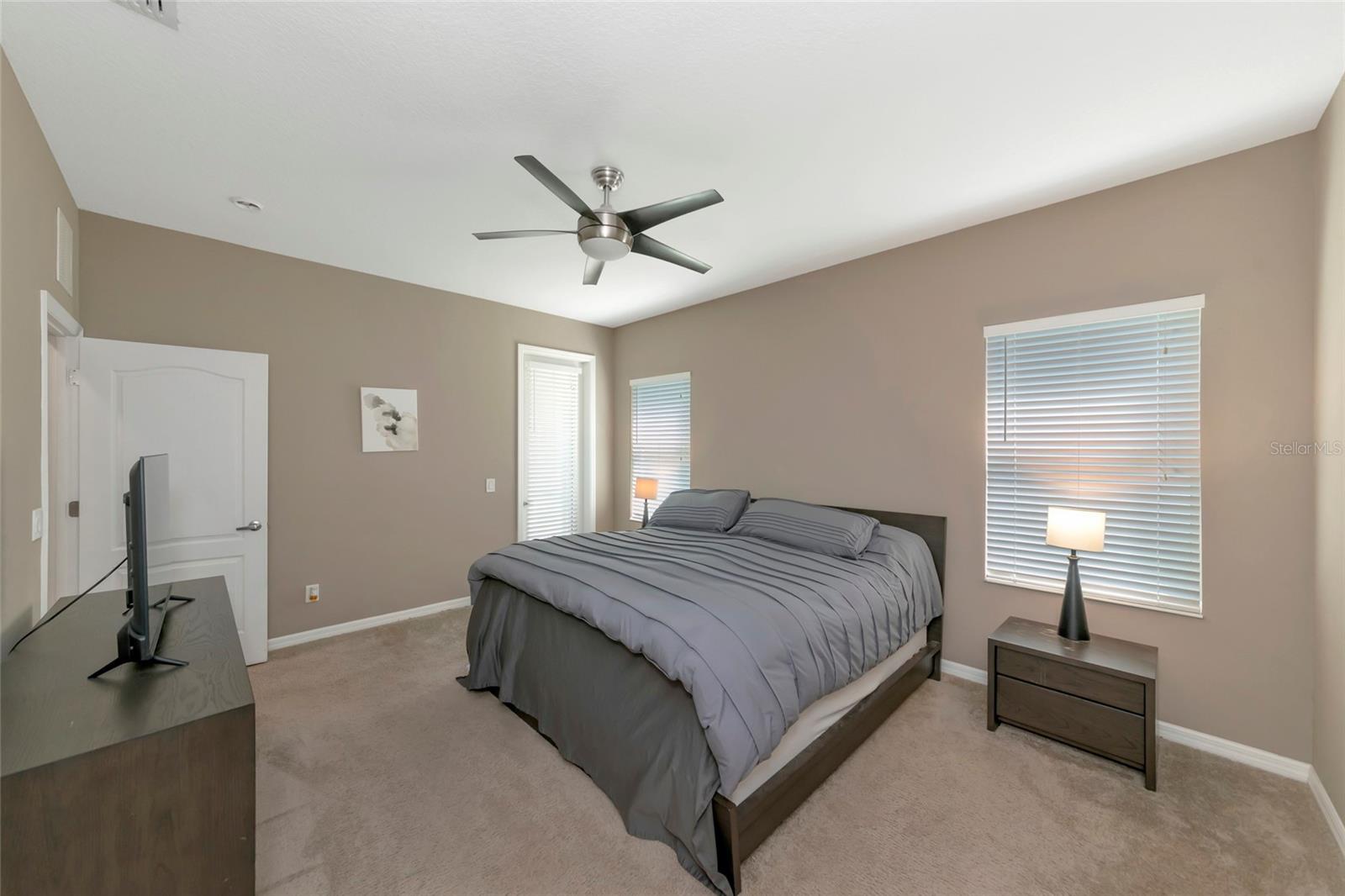 4930 NEWPORT NEWS CIR
