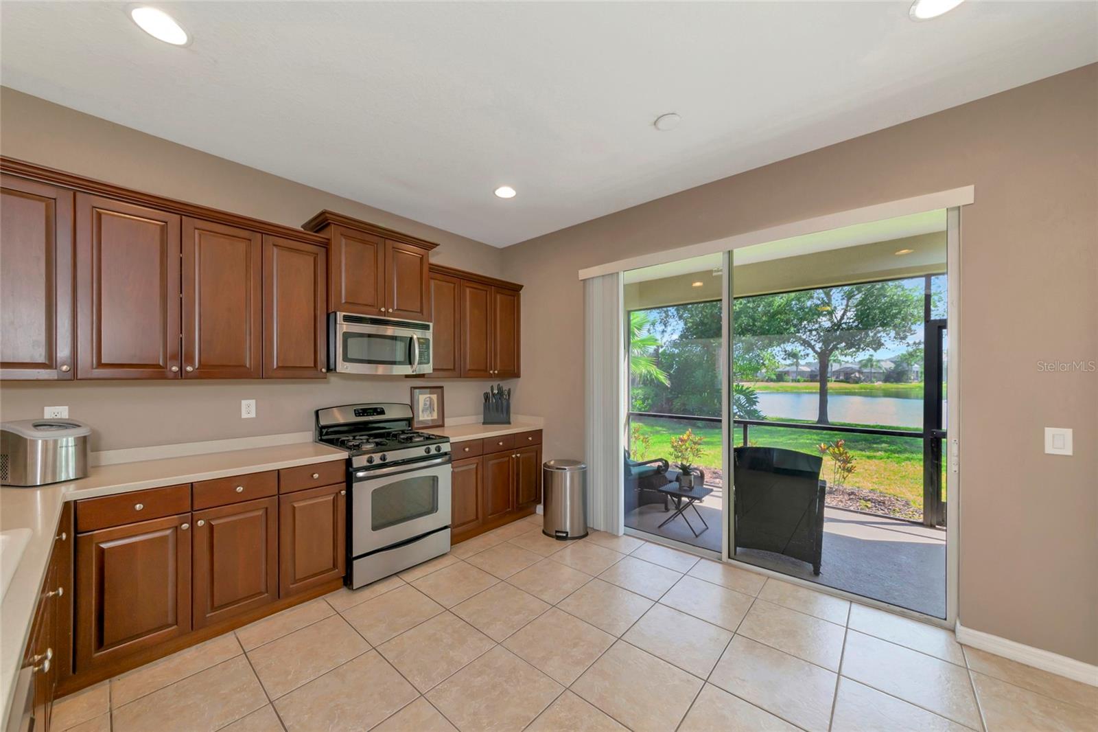 4930 NEWPORT NEWS CIR