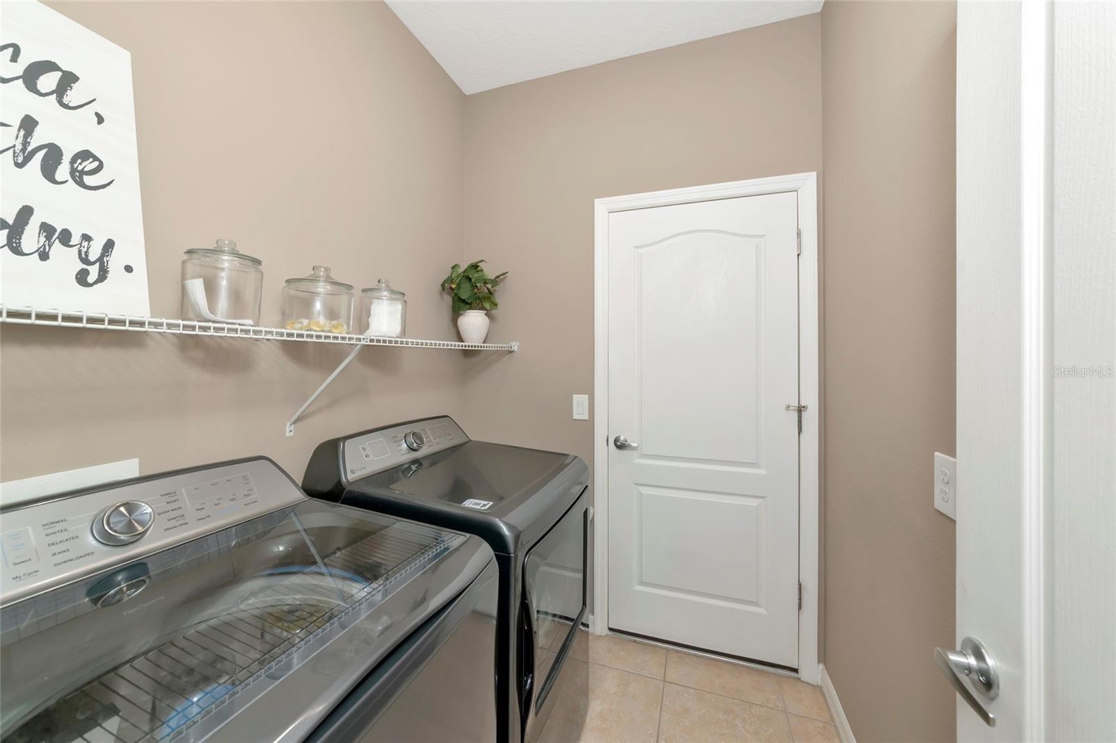 4930 NEWPORT NEWS CIR