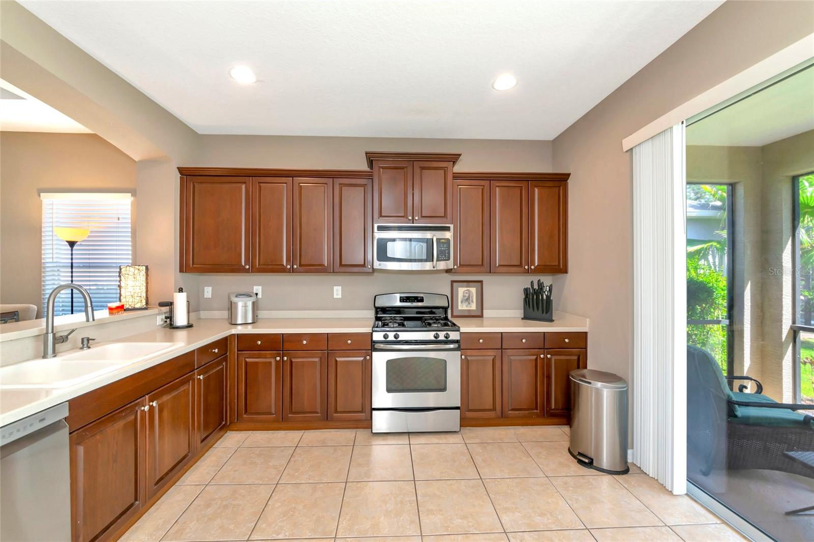 4930 NEWPORT NEWS CIR