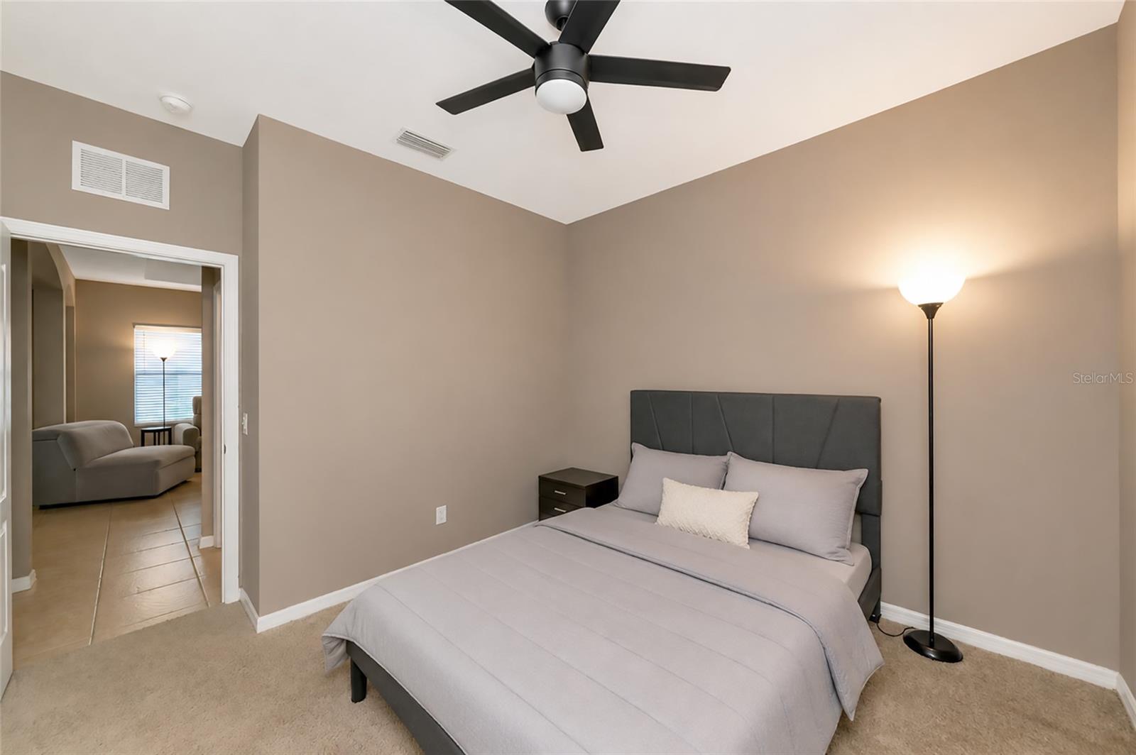 4930 NEWPORT NEWS CIR