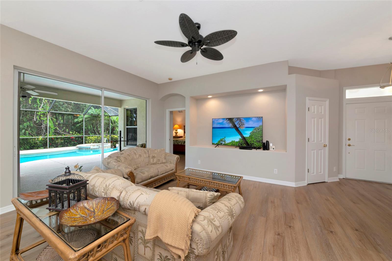 706 MISTY POND CT