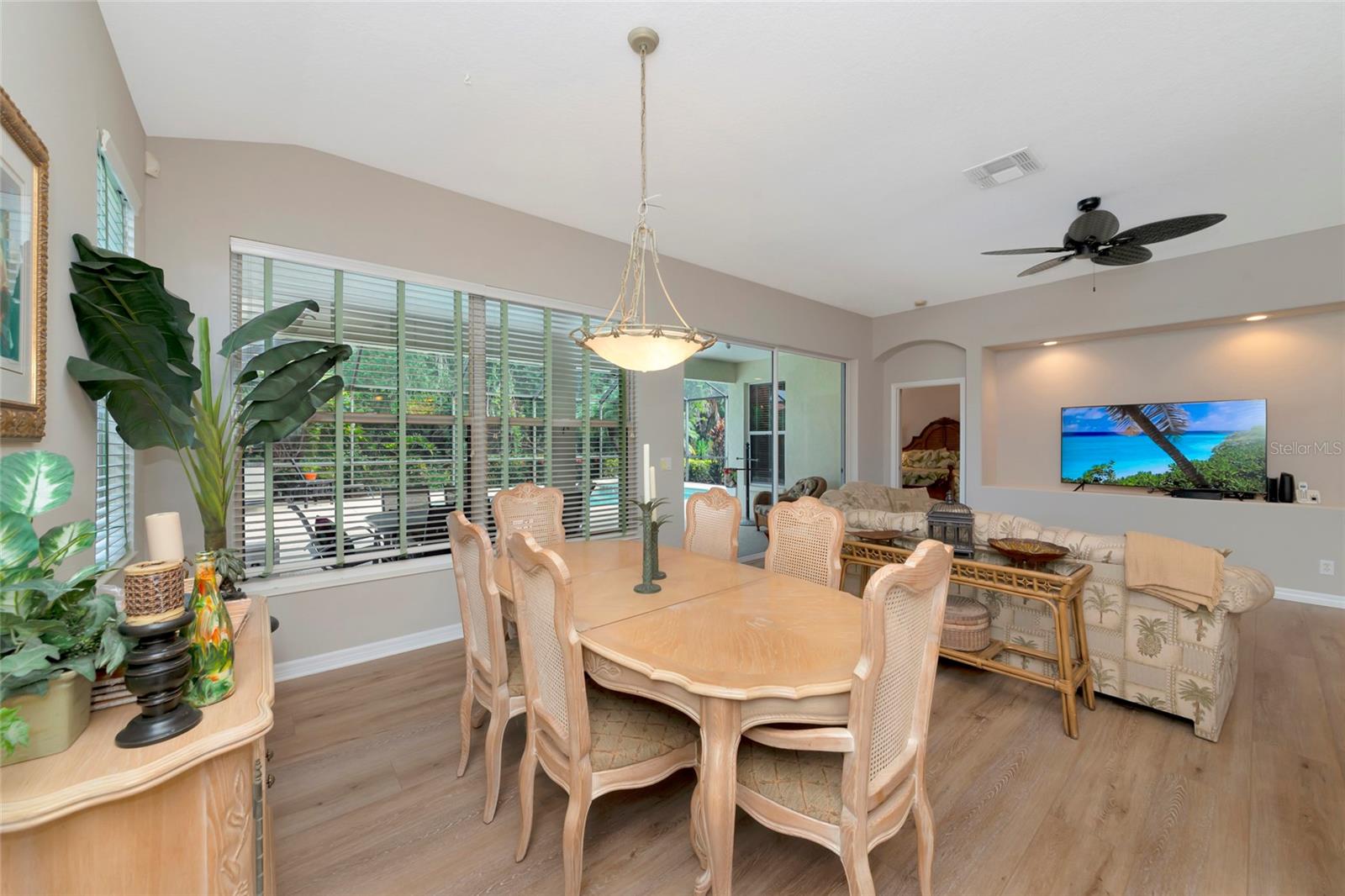 706 MISTY POND CT
