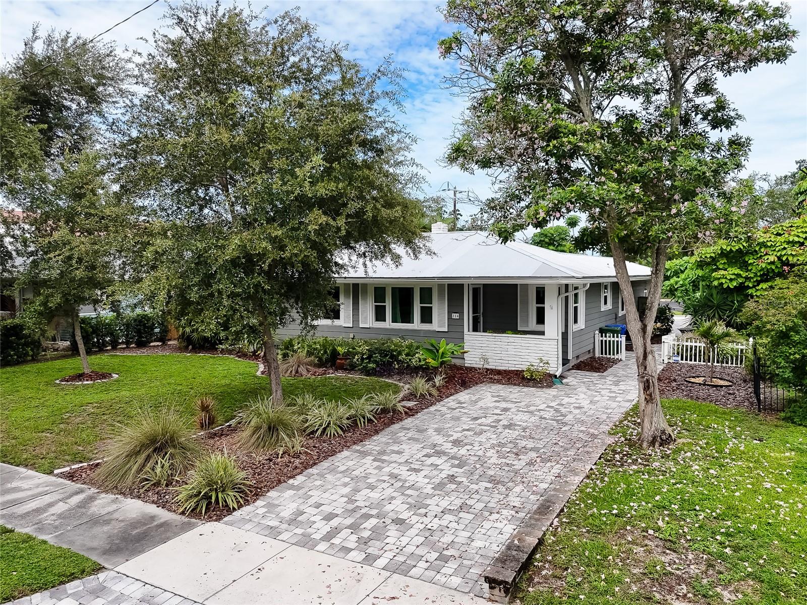 314 32ND ST W
