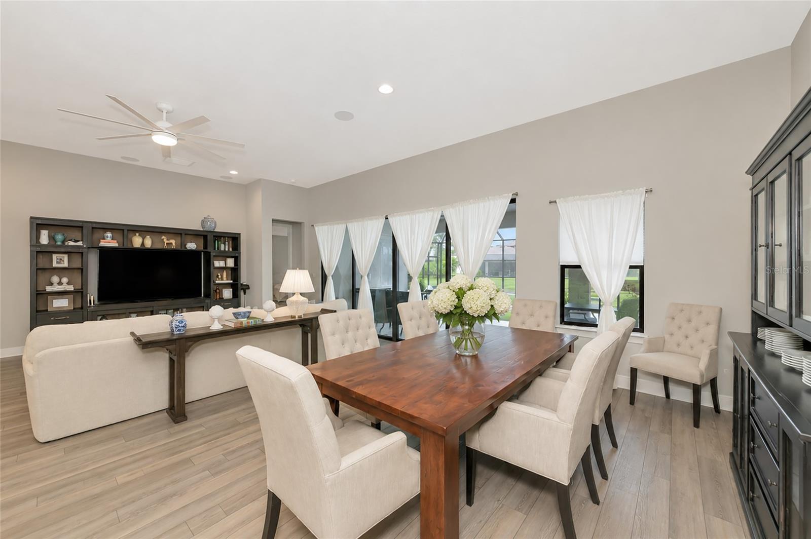 9211 ISABELLA CIR