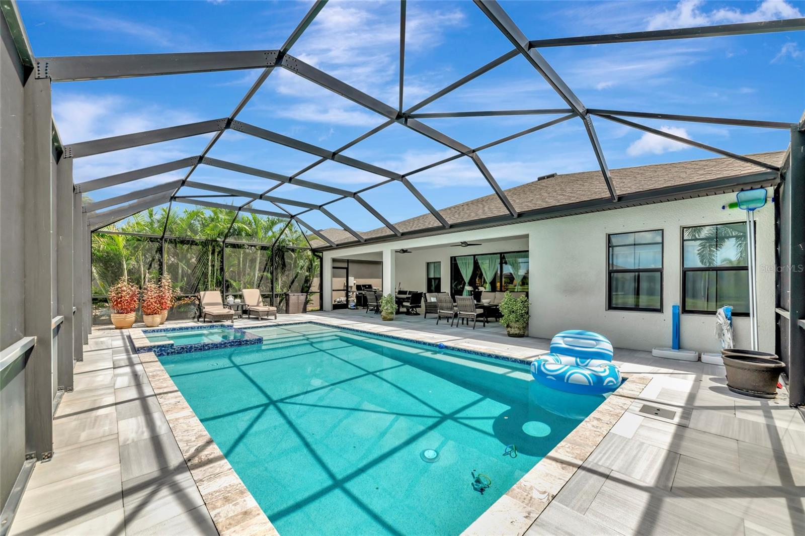 9211 ISABELLA CIR