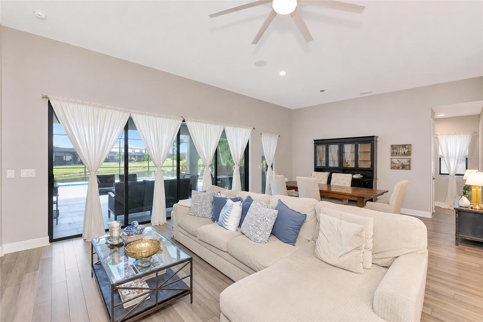 9211 ISABELLA CIR