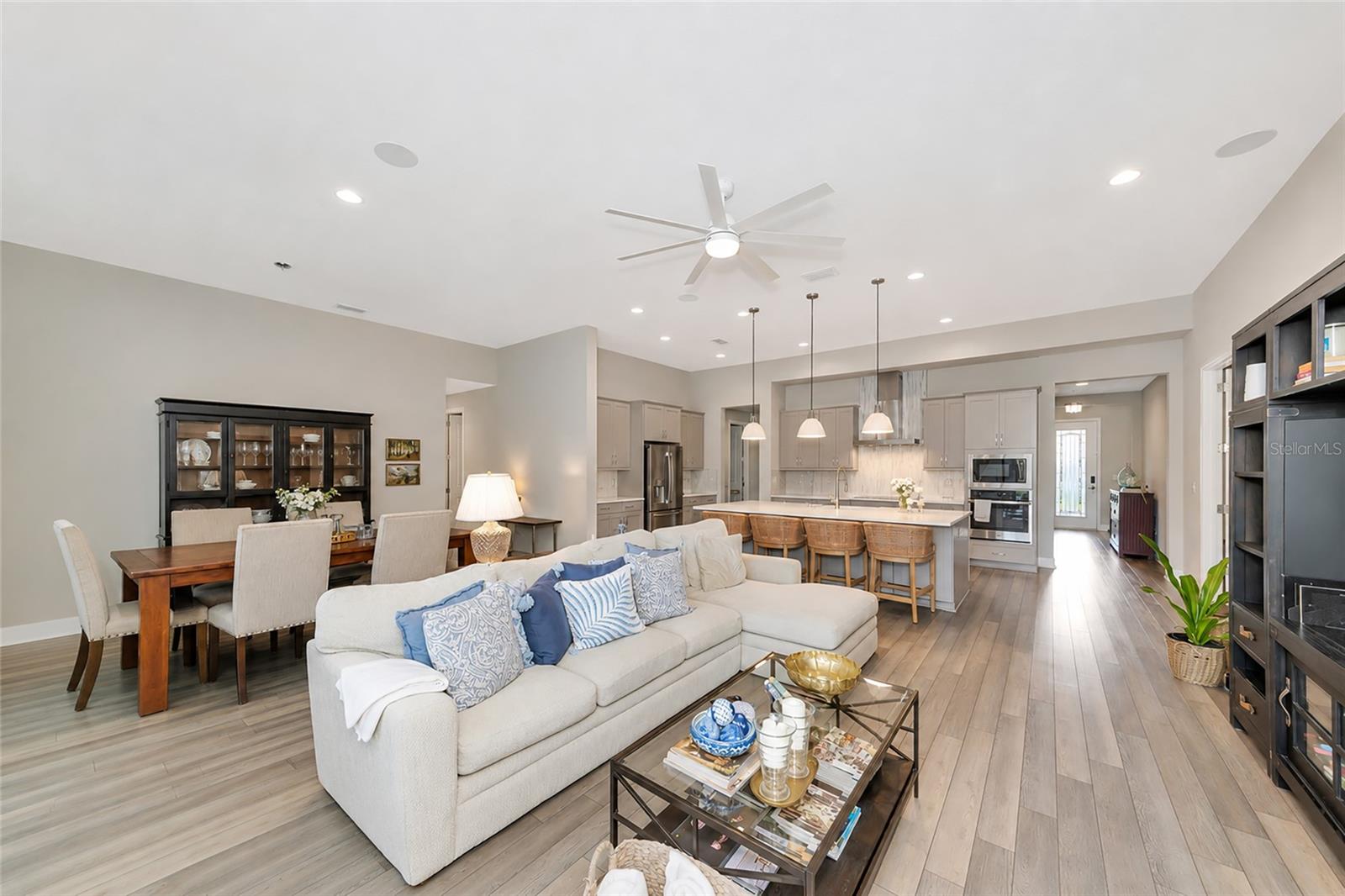 9211 ISABELLA CIR