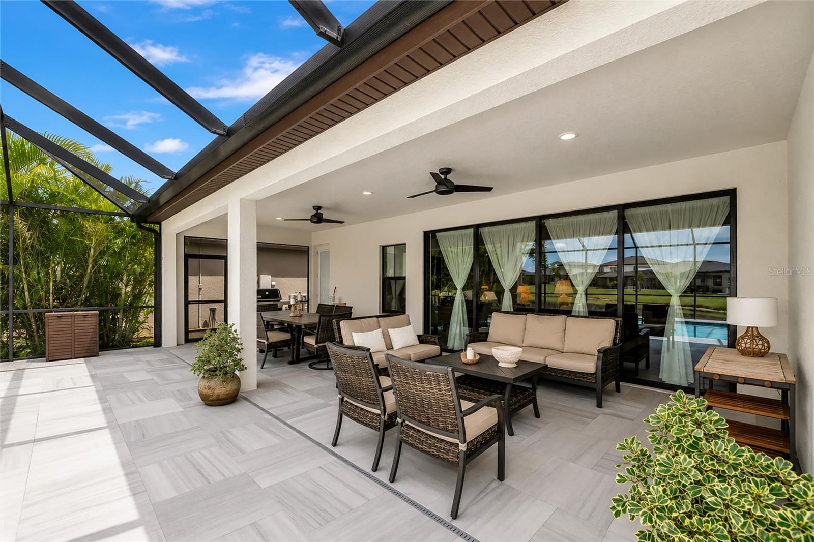 9211 ISABELLA CIR