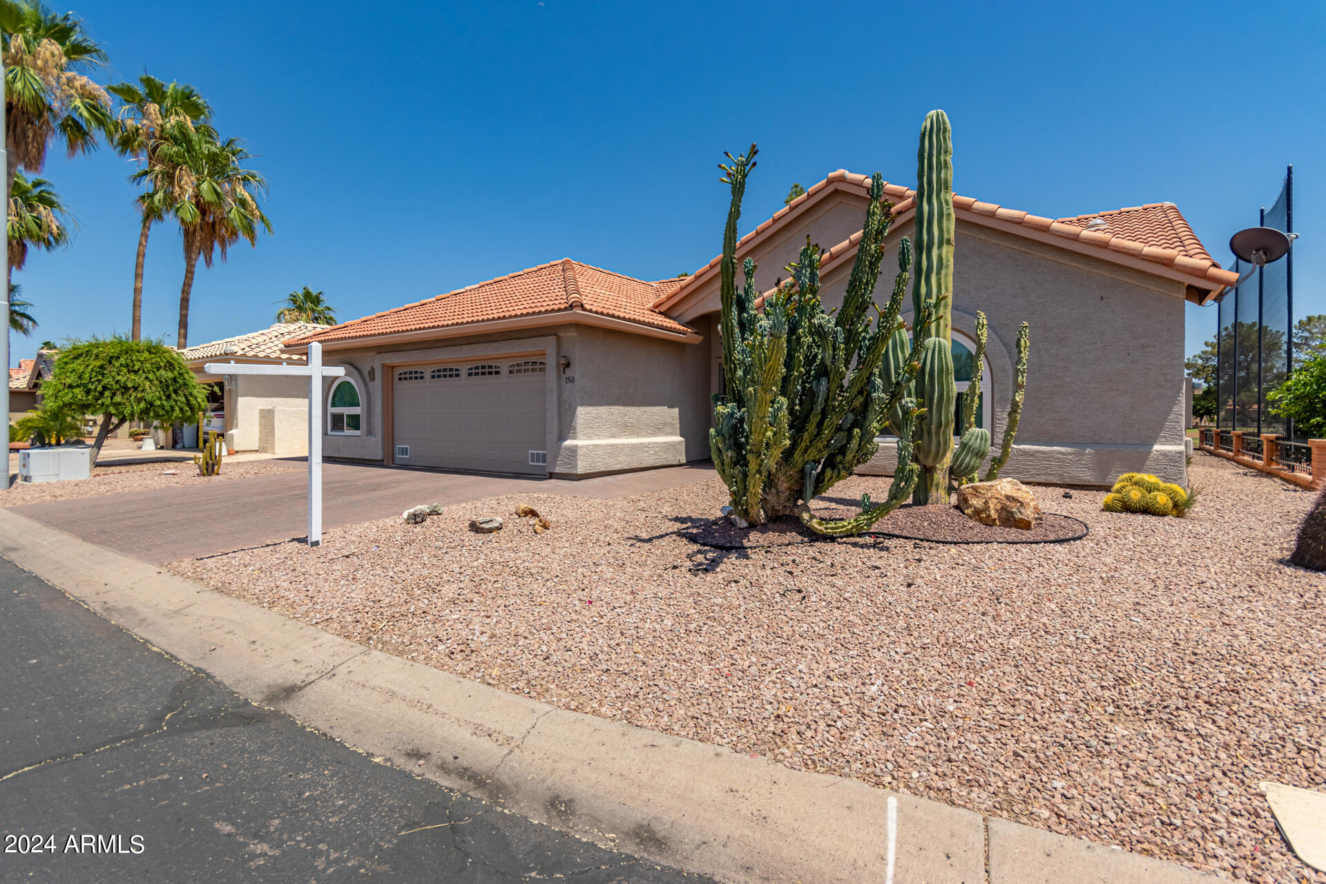 1561 E Bellerive Court