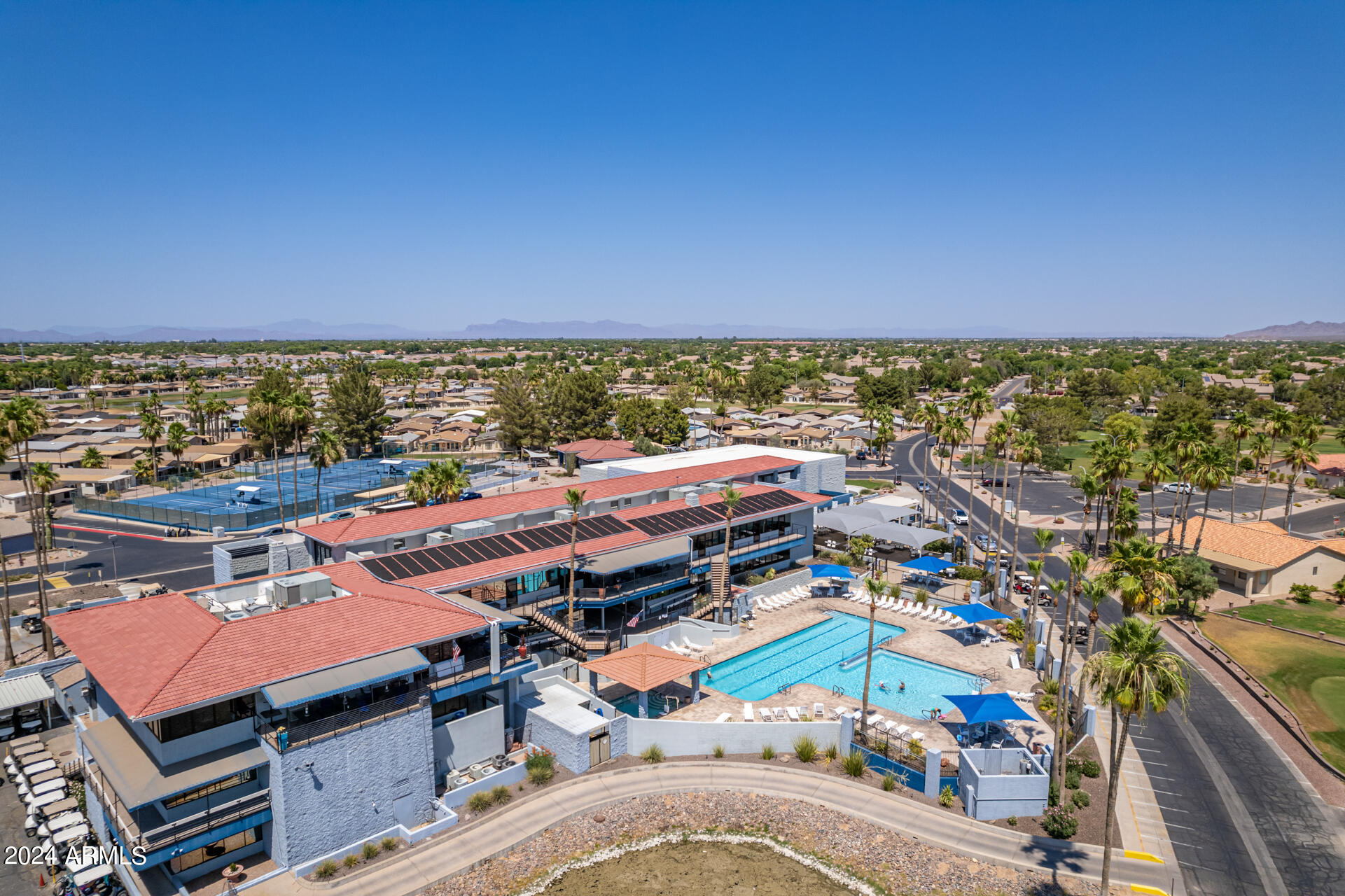 1561 E Bellerive Court