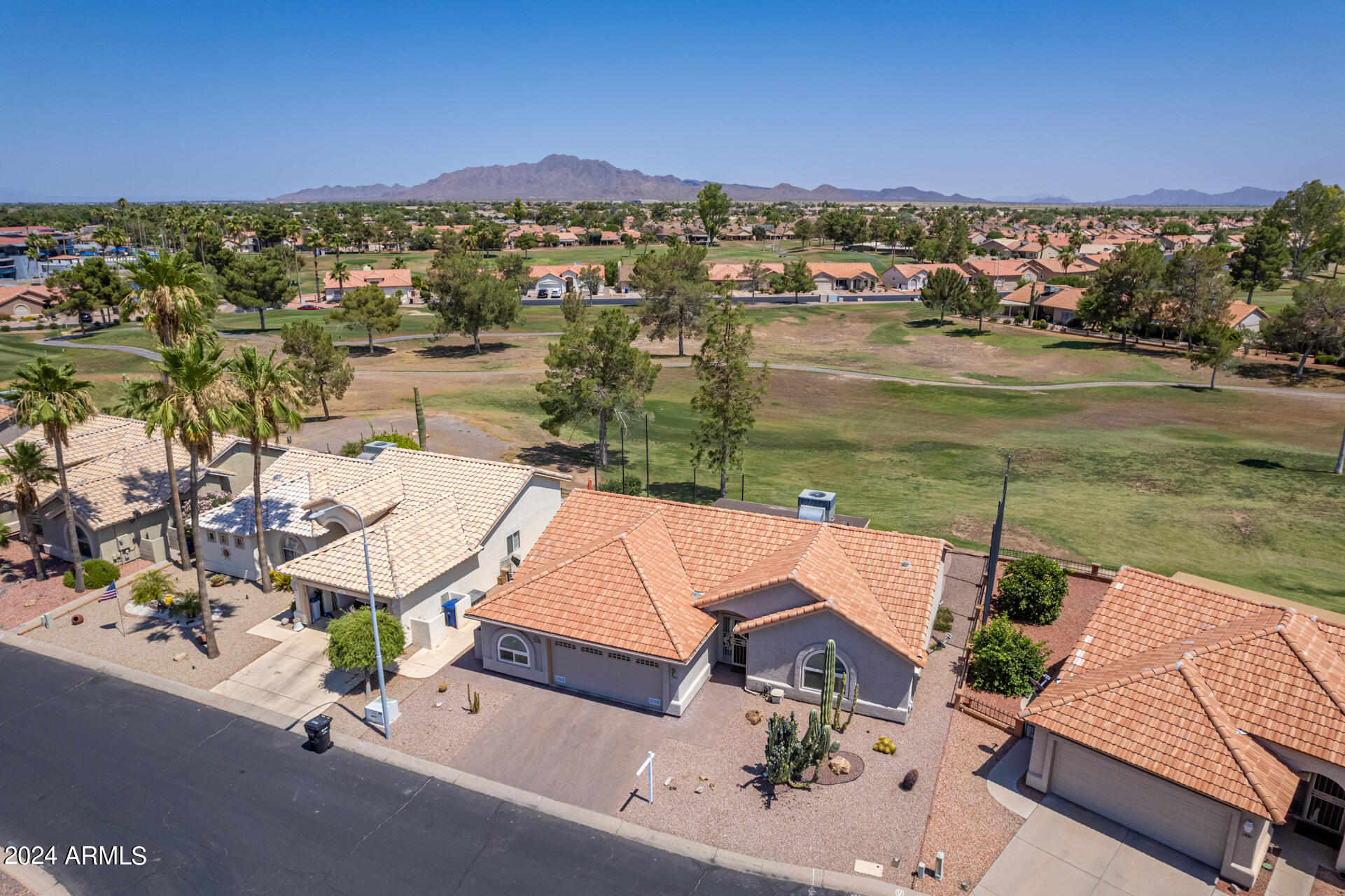 1561 E Bellerive Court
