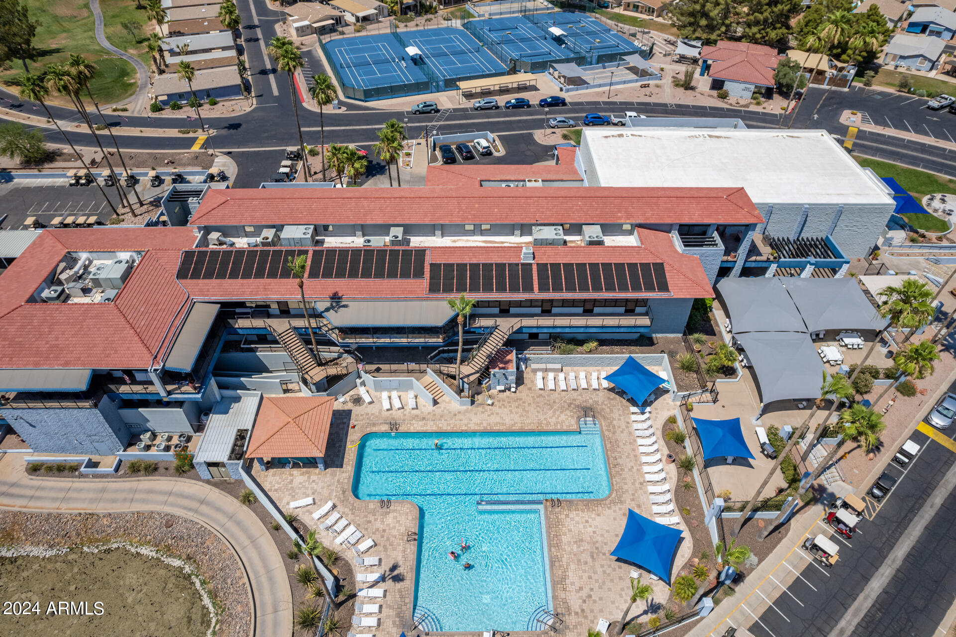1561 E Bellerive Court