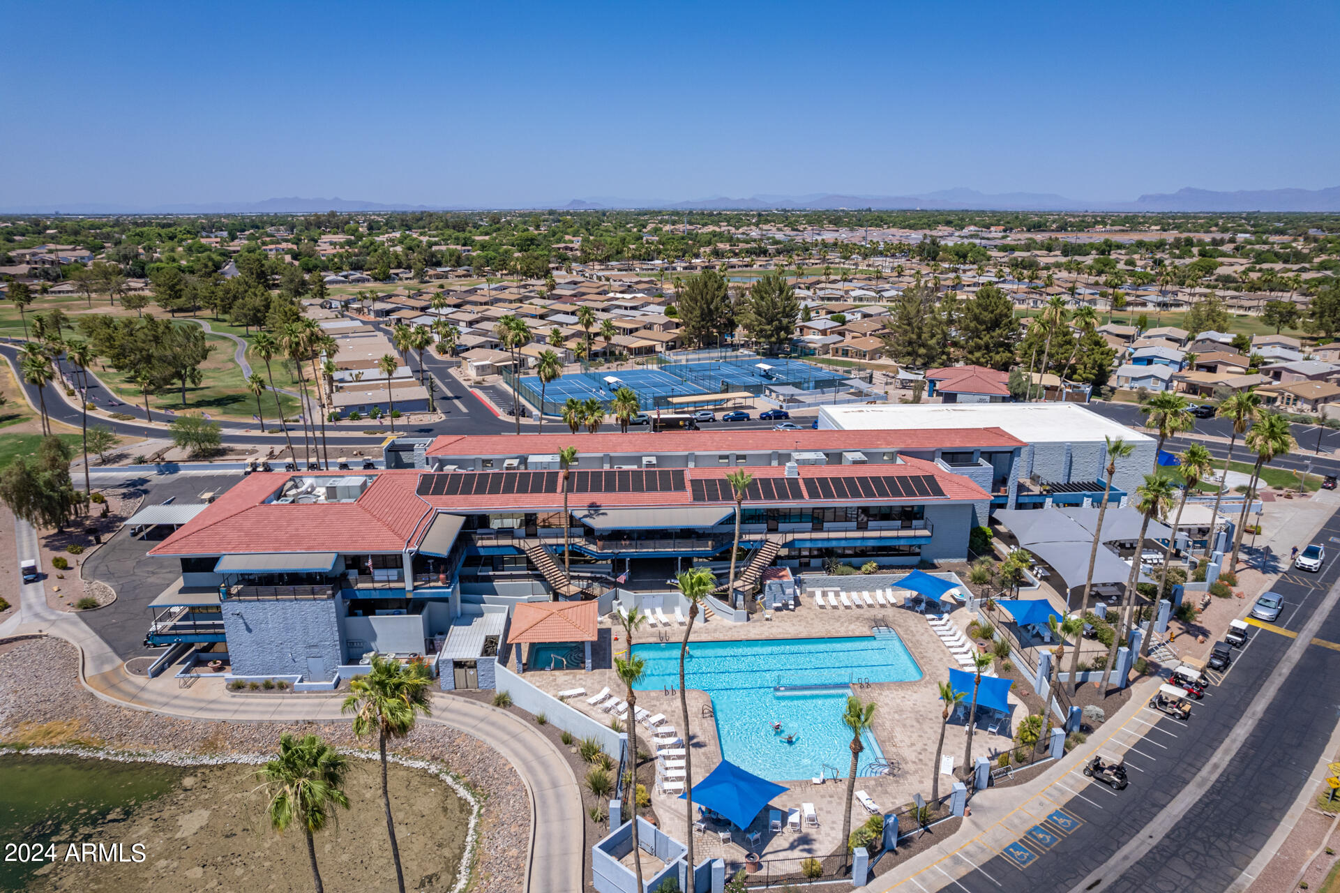 1561 E Bellerive Court