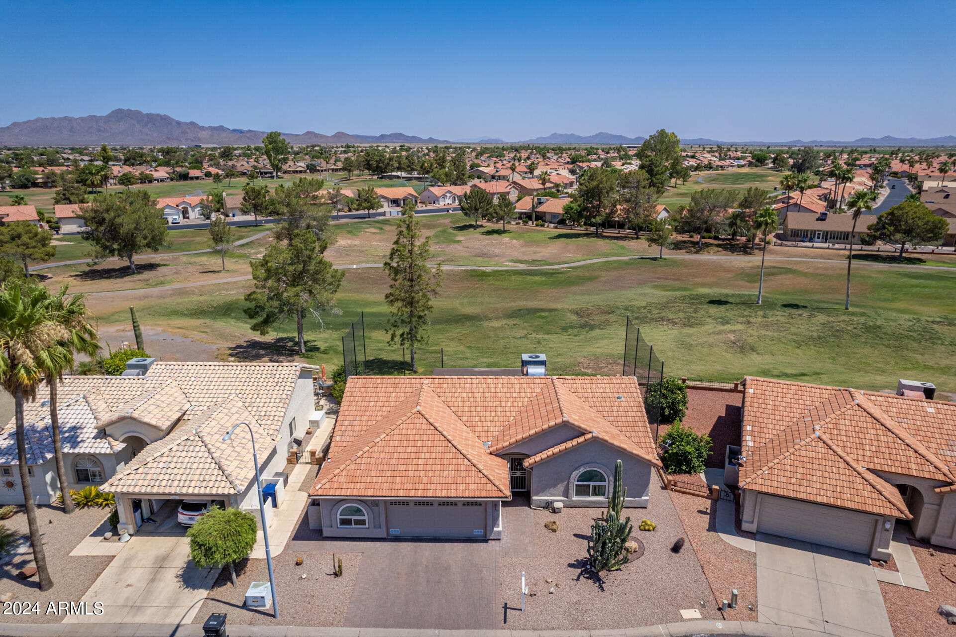 1561 E Bellerive Court