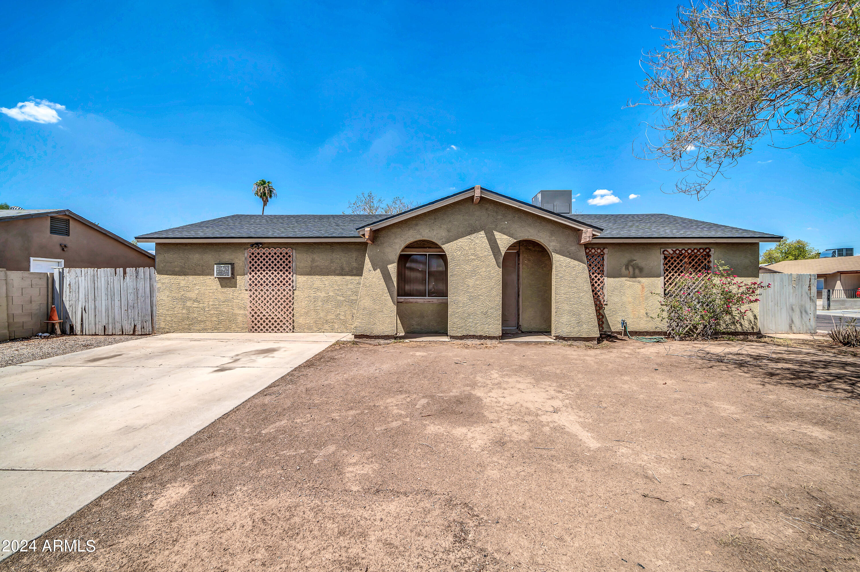 6720 W PALM Lane