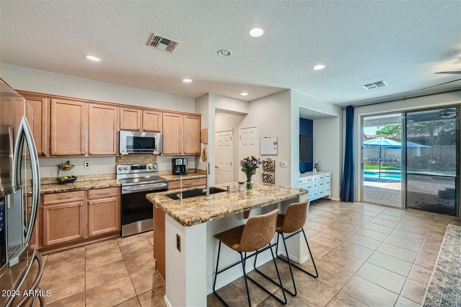 39521 N LAUREL VALLEY Court