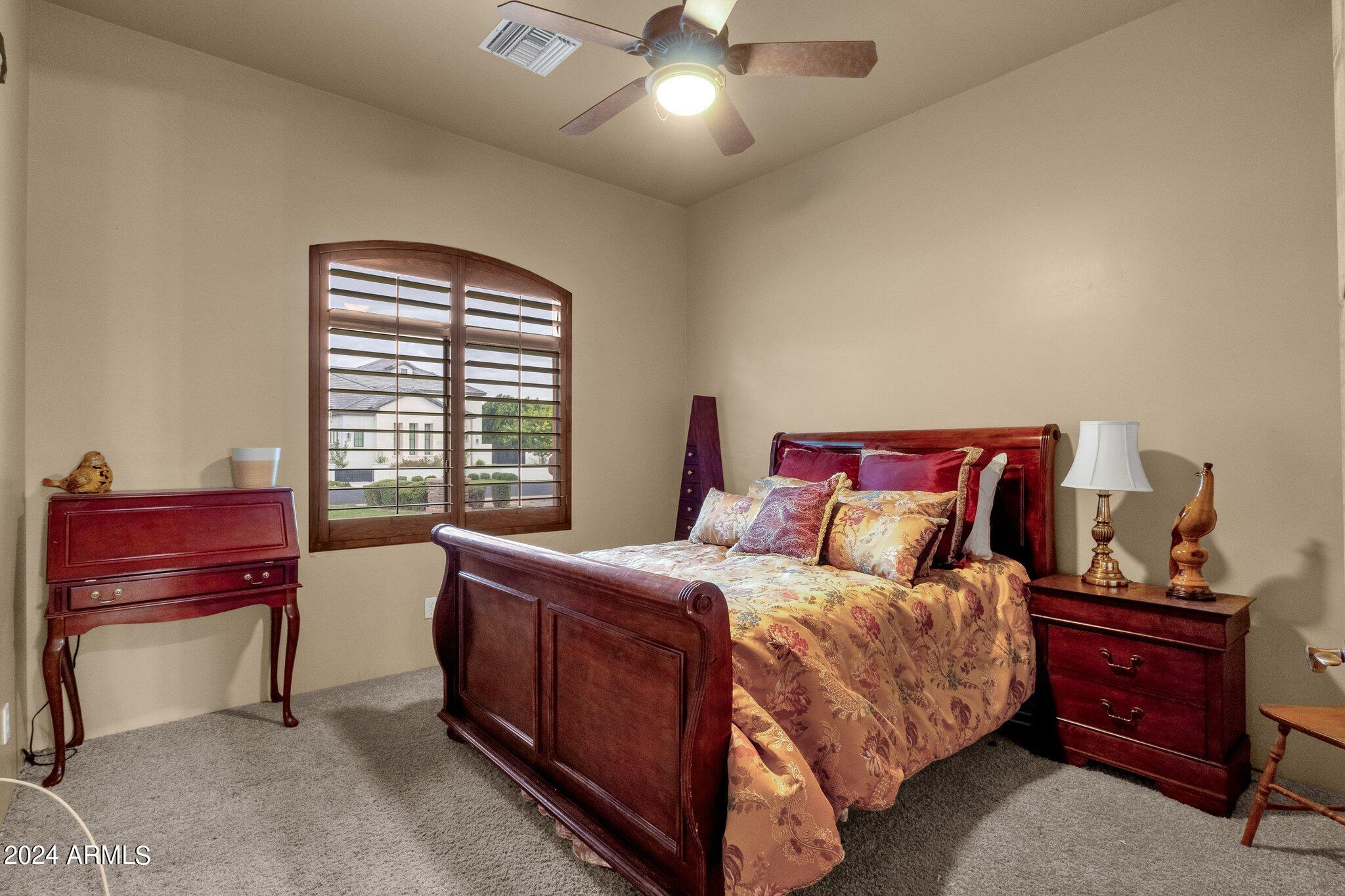 2138 E TIFFANY Court