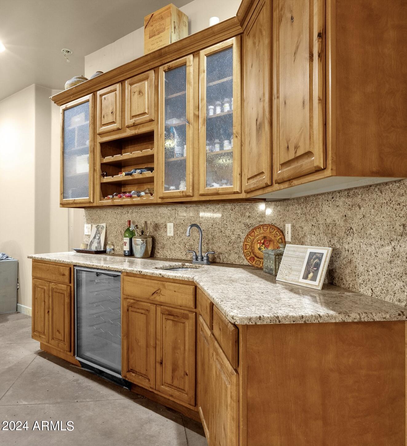 2138 E TIFFANY Court