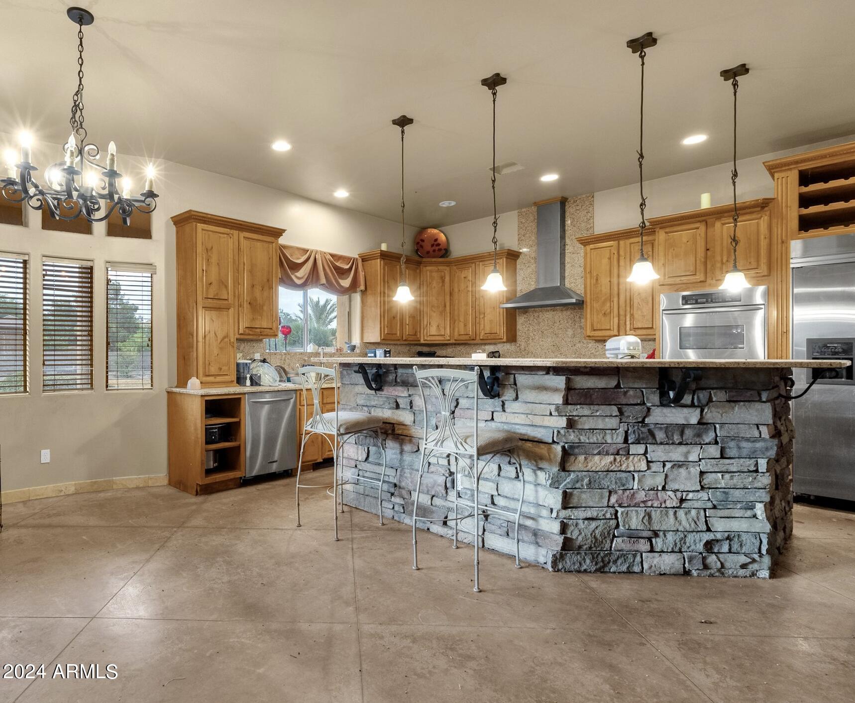 2138 E TIFFANY Court