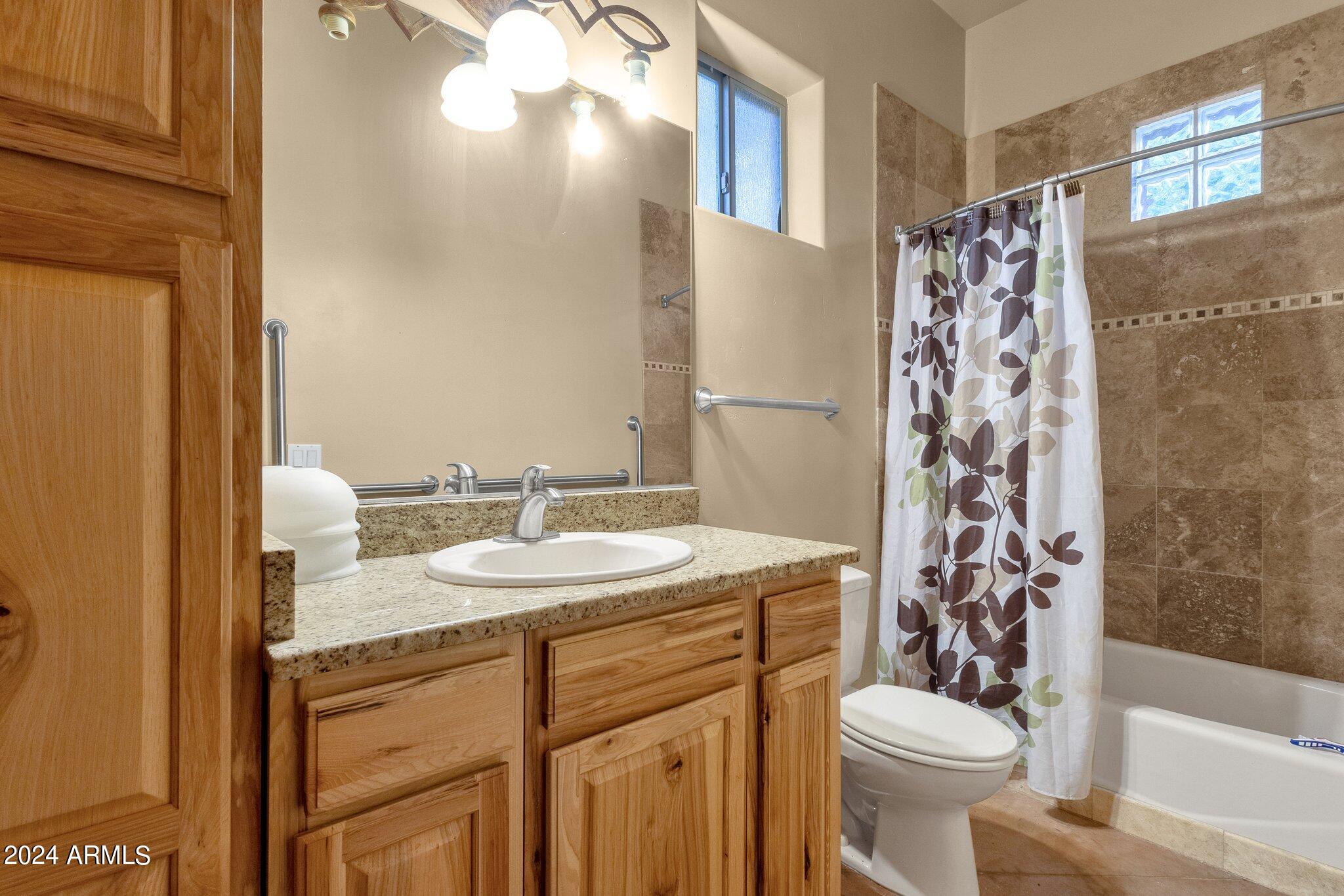 2138 E TIFFANY Court