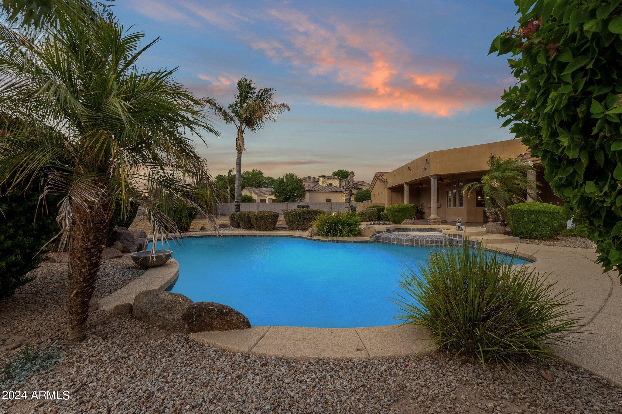 2138 E TIFFANY Court