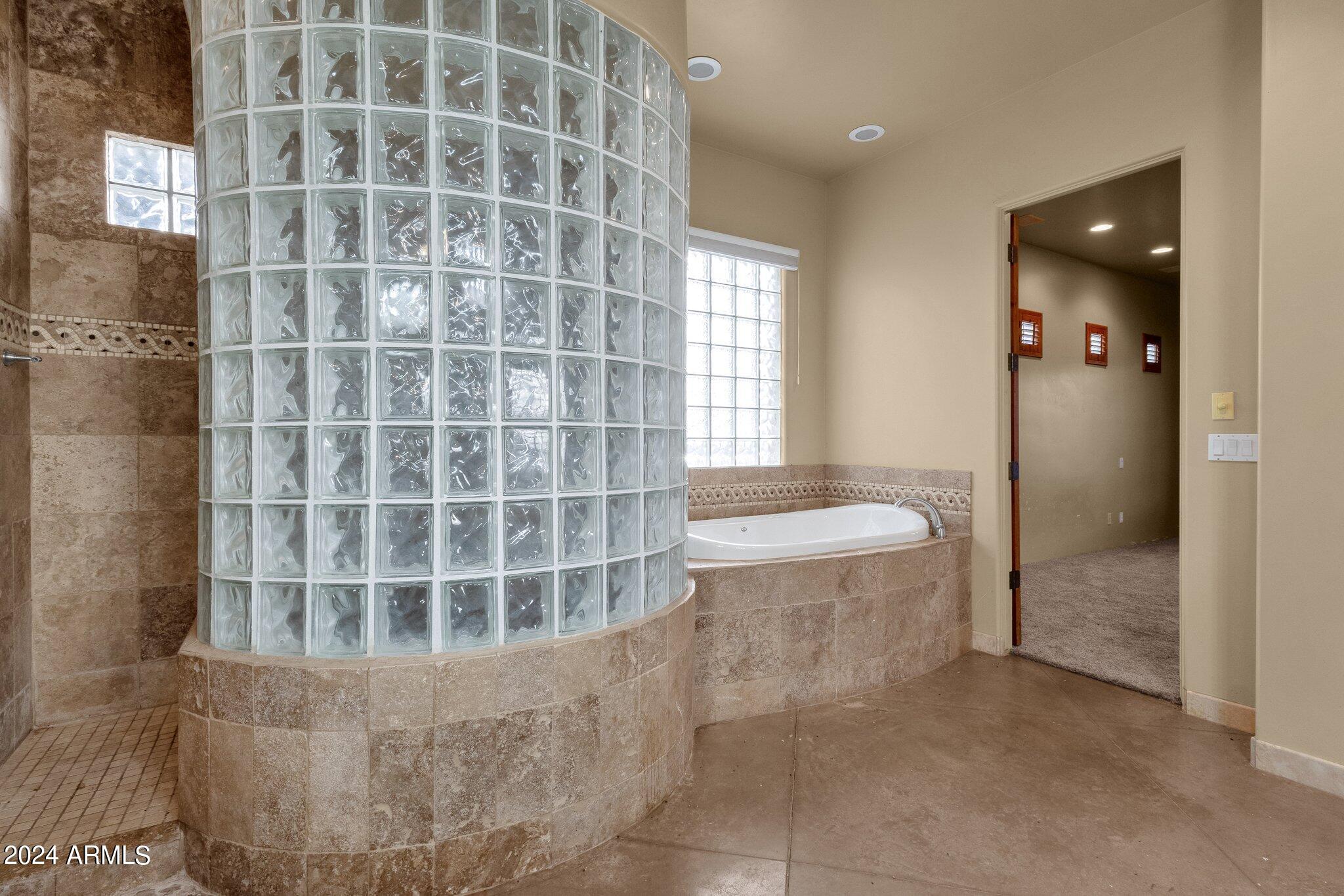 2138 E TIFFANY Court
