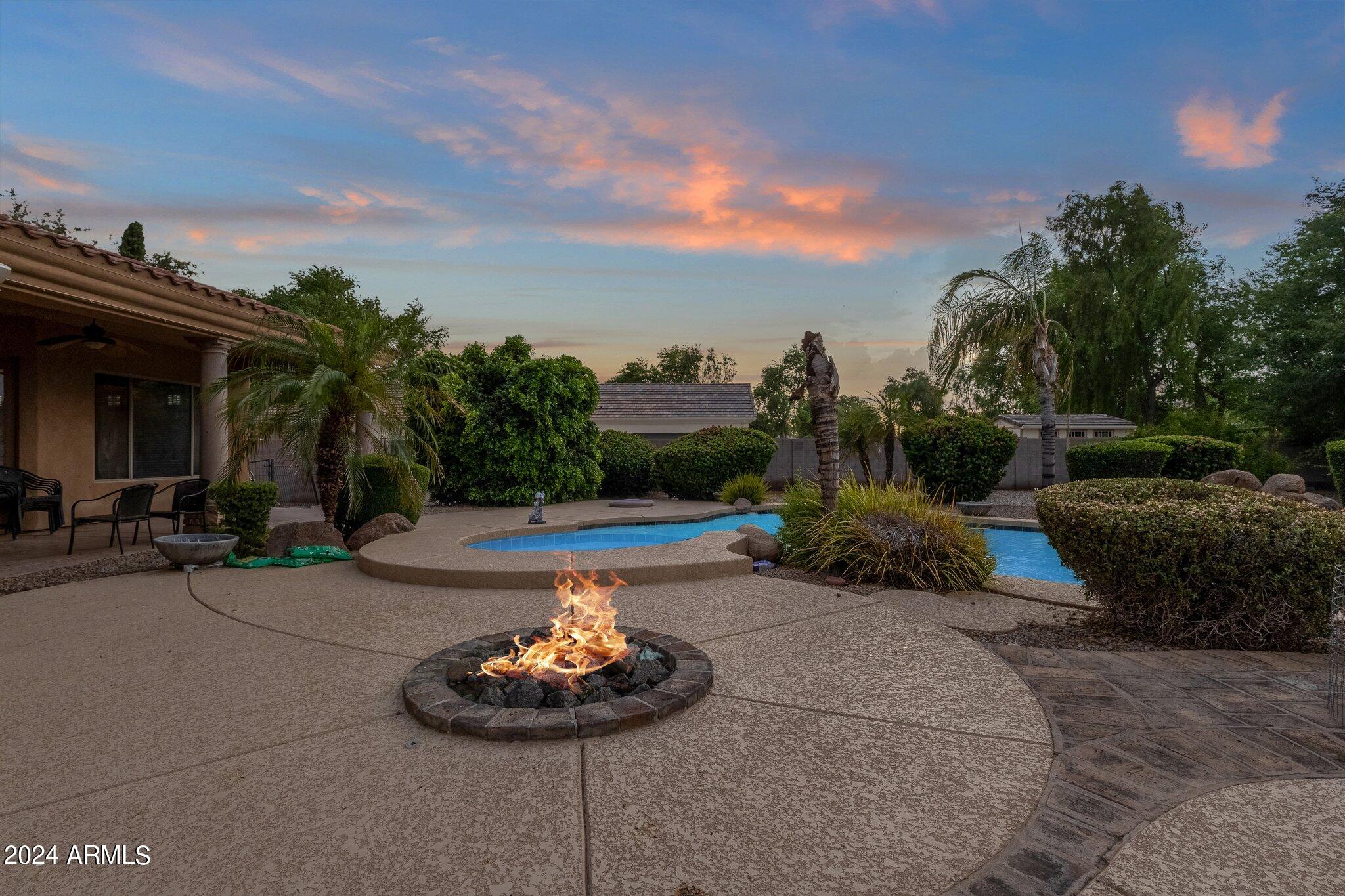 2138 E TIFFANY Court