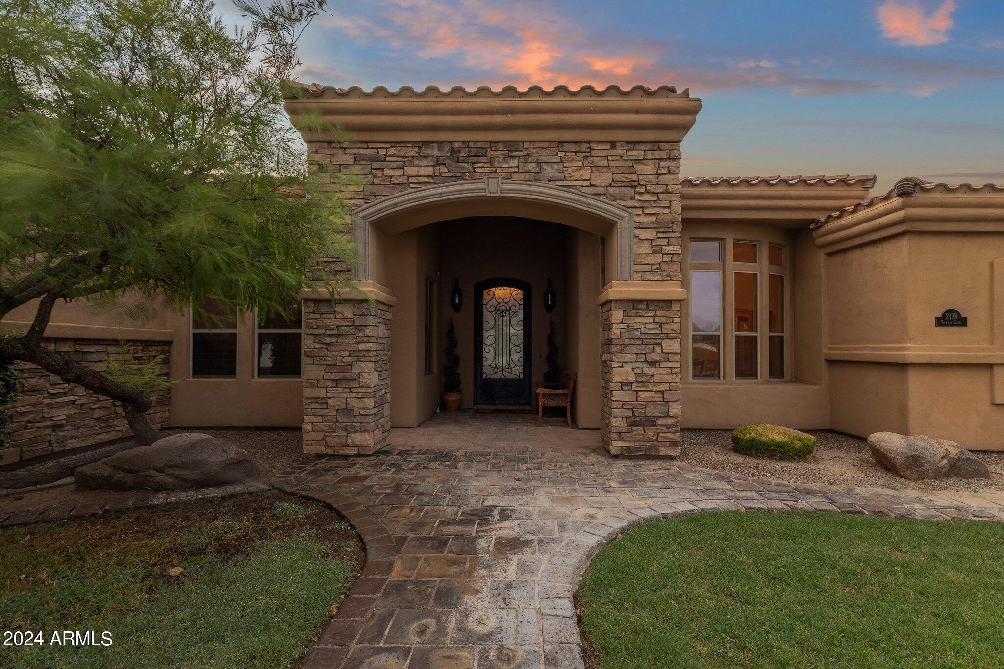 2138 E TIFFANY Court