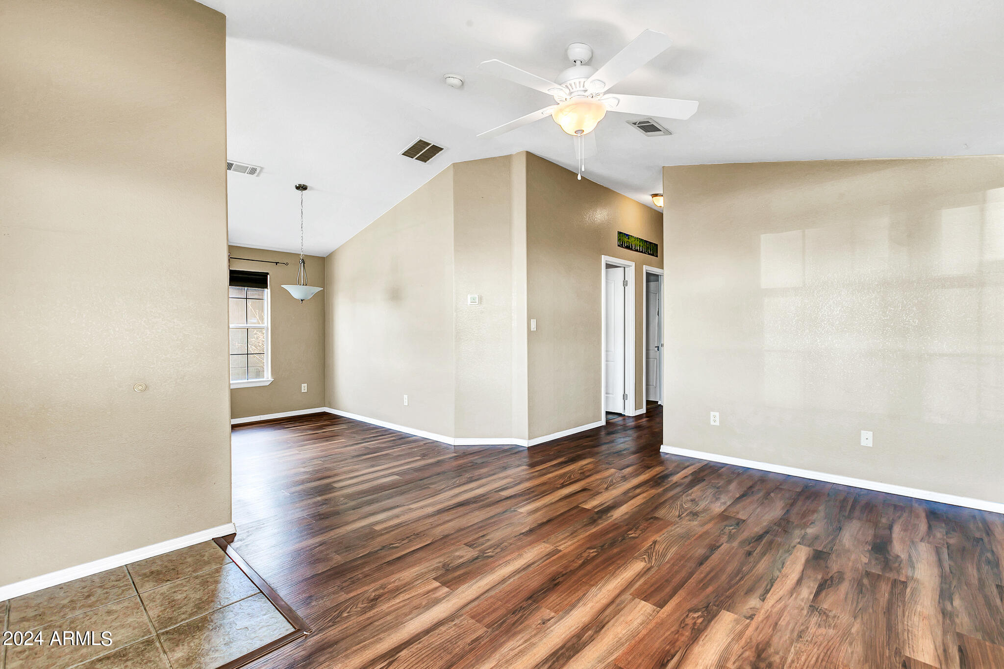2401 W SOUTHERN Avenue, 82