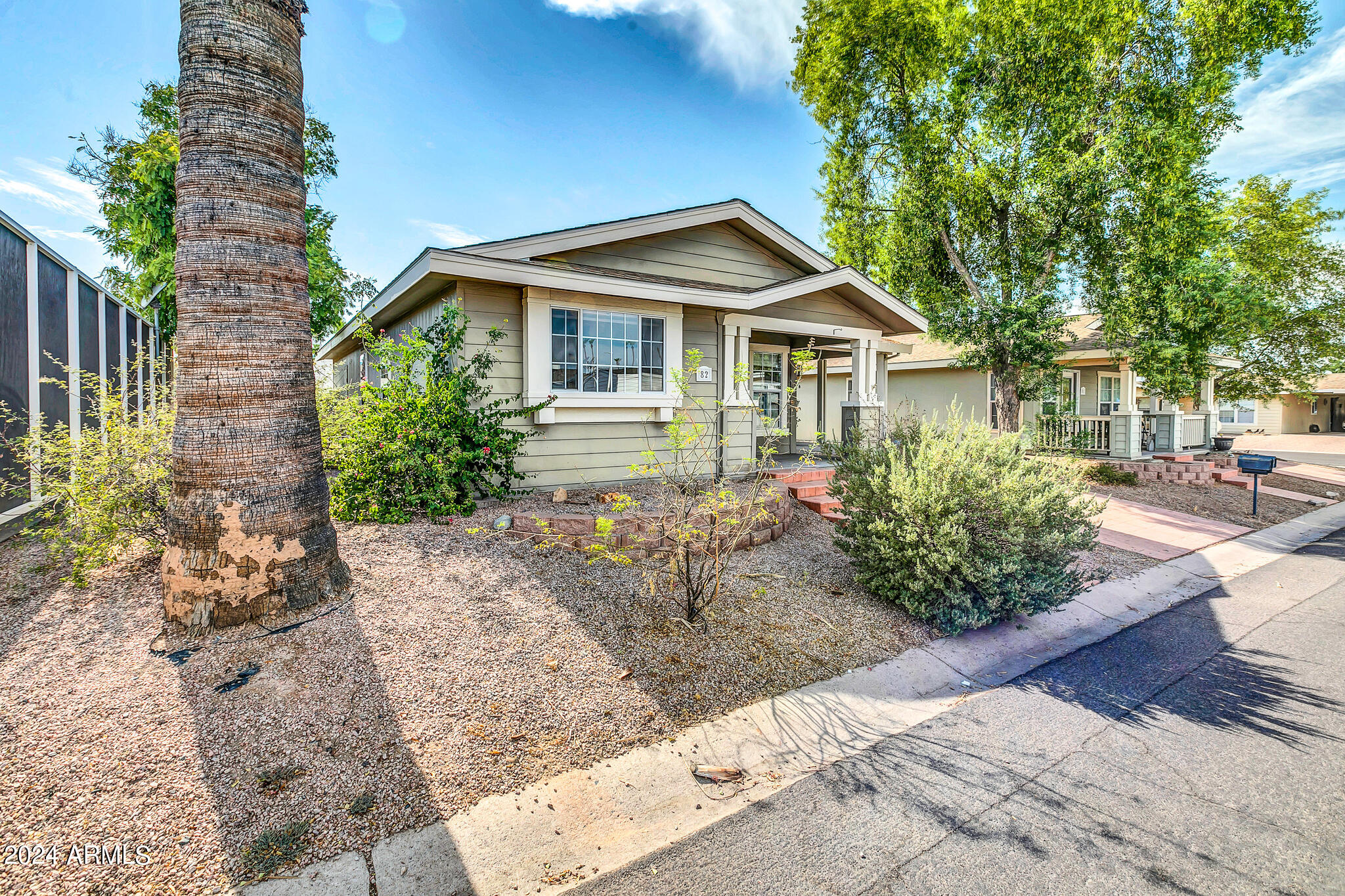 2401 W SOUTHERN Avenue, 82