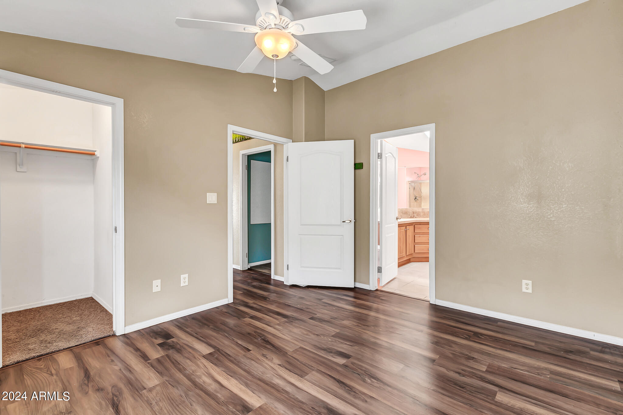 2401 W SOUTHERN Avenue, 82