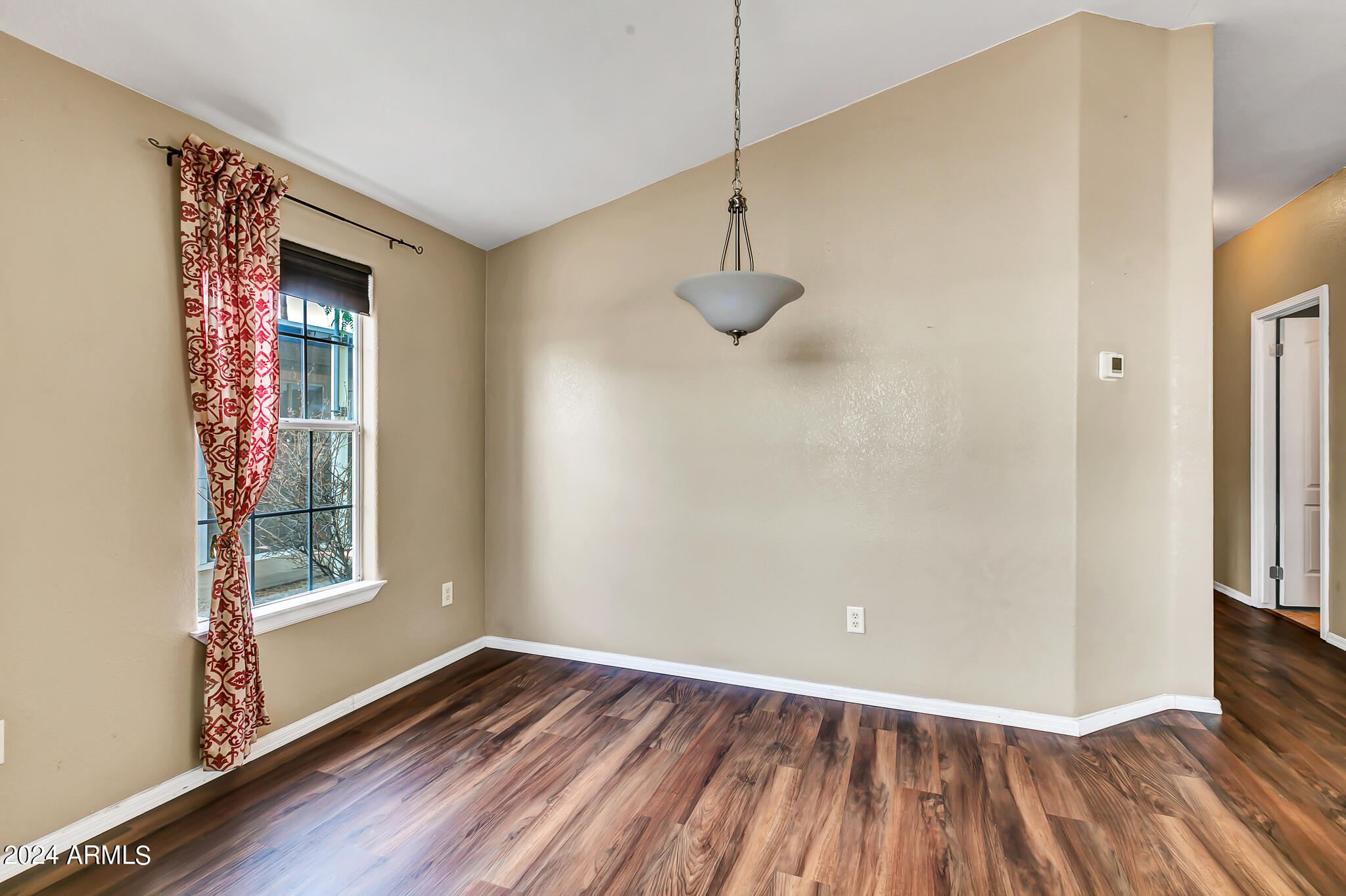 2401 W SOUTHERN Avenue, 82