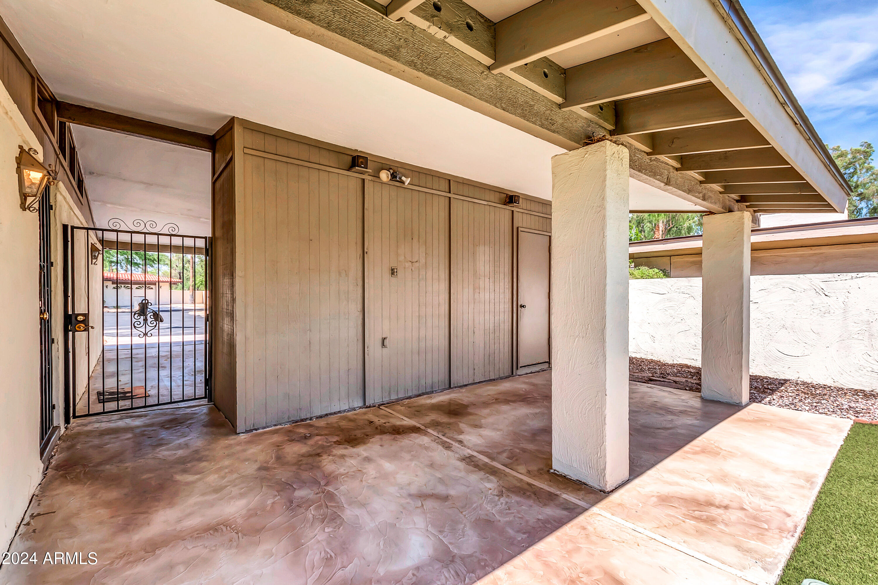 625 W GIBRALTAR Lane