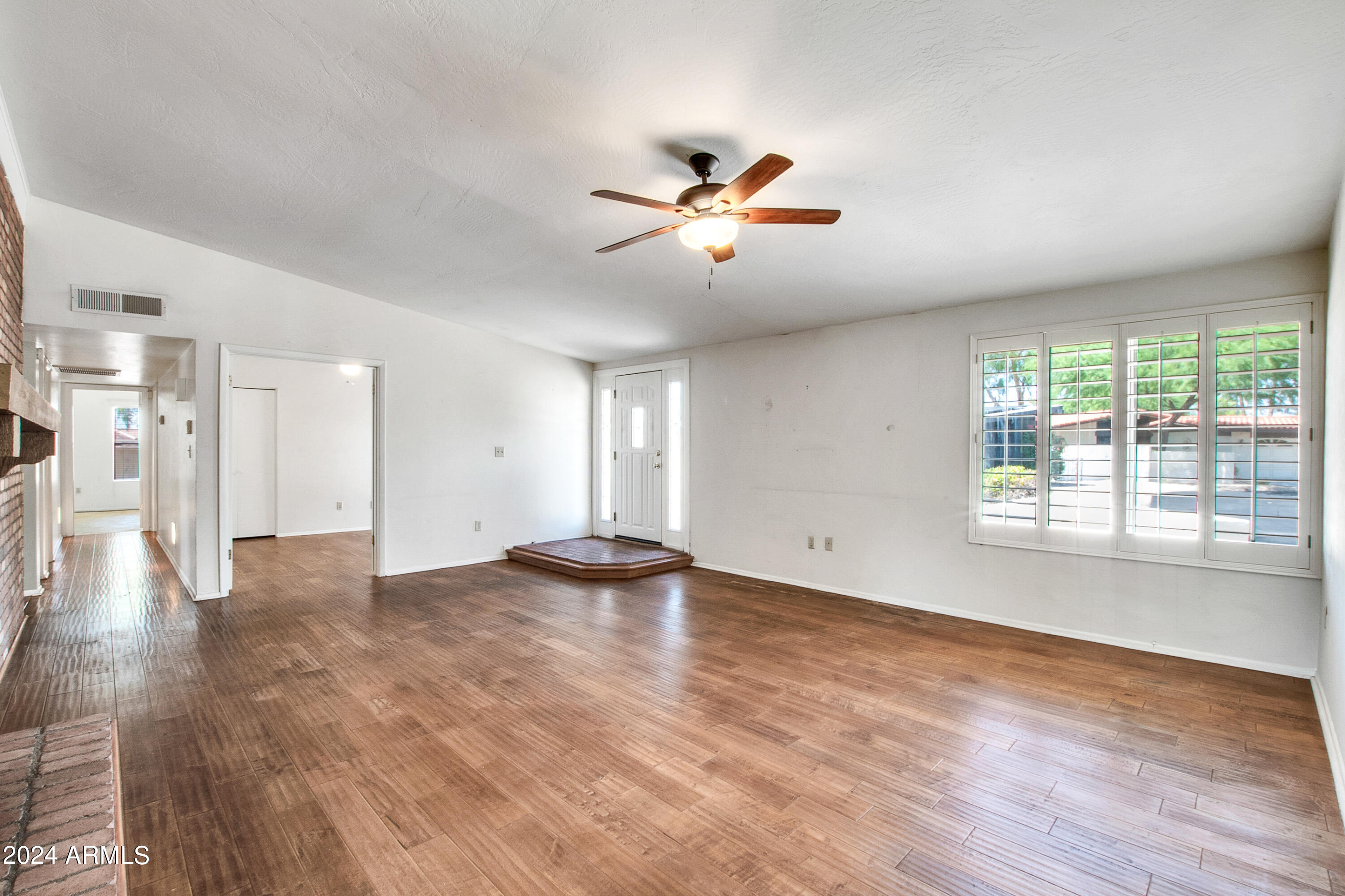 625 W GIBRALTAR Lane
