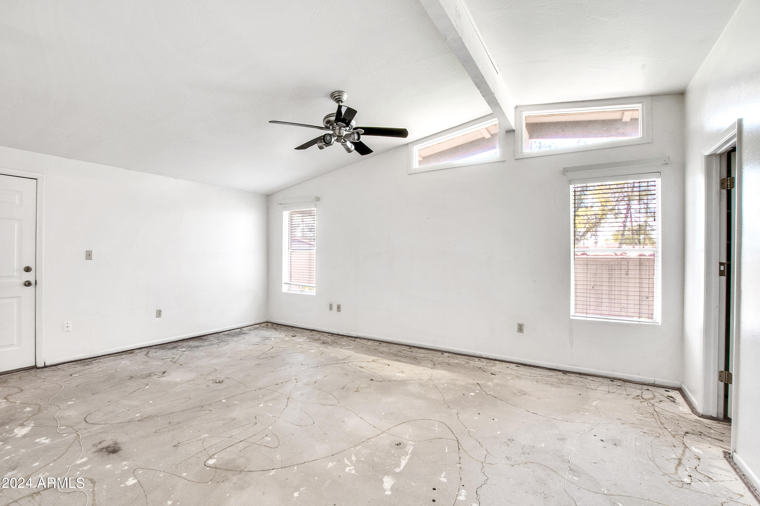 625 W GIBRALTAR Lane