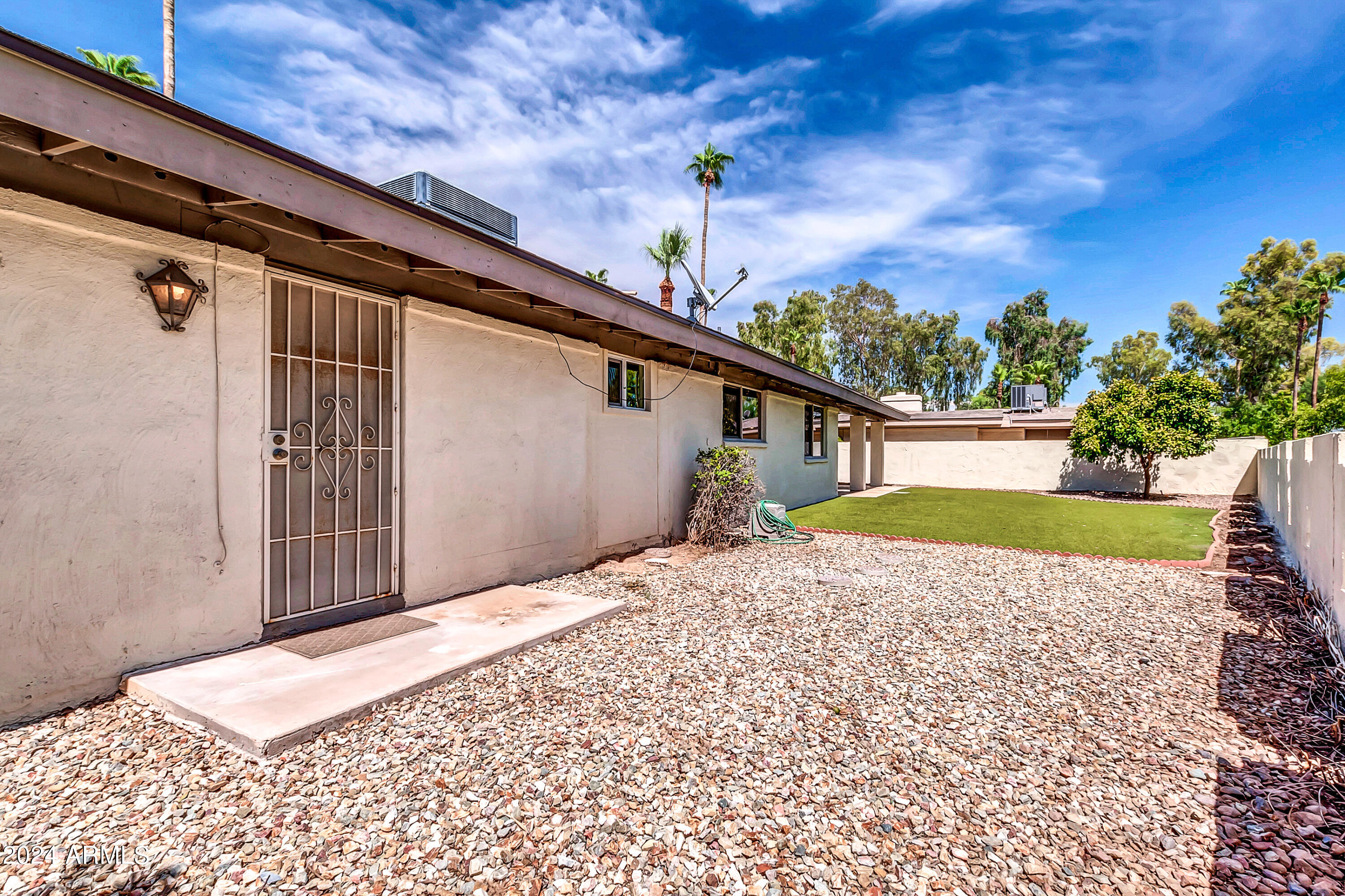625 W GIBRALTAR Lane