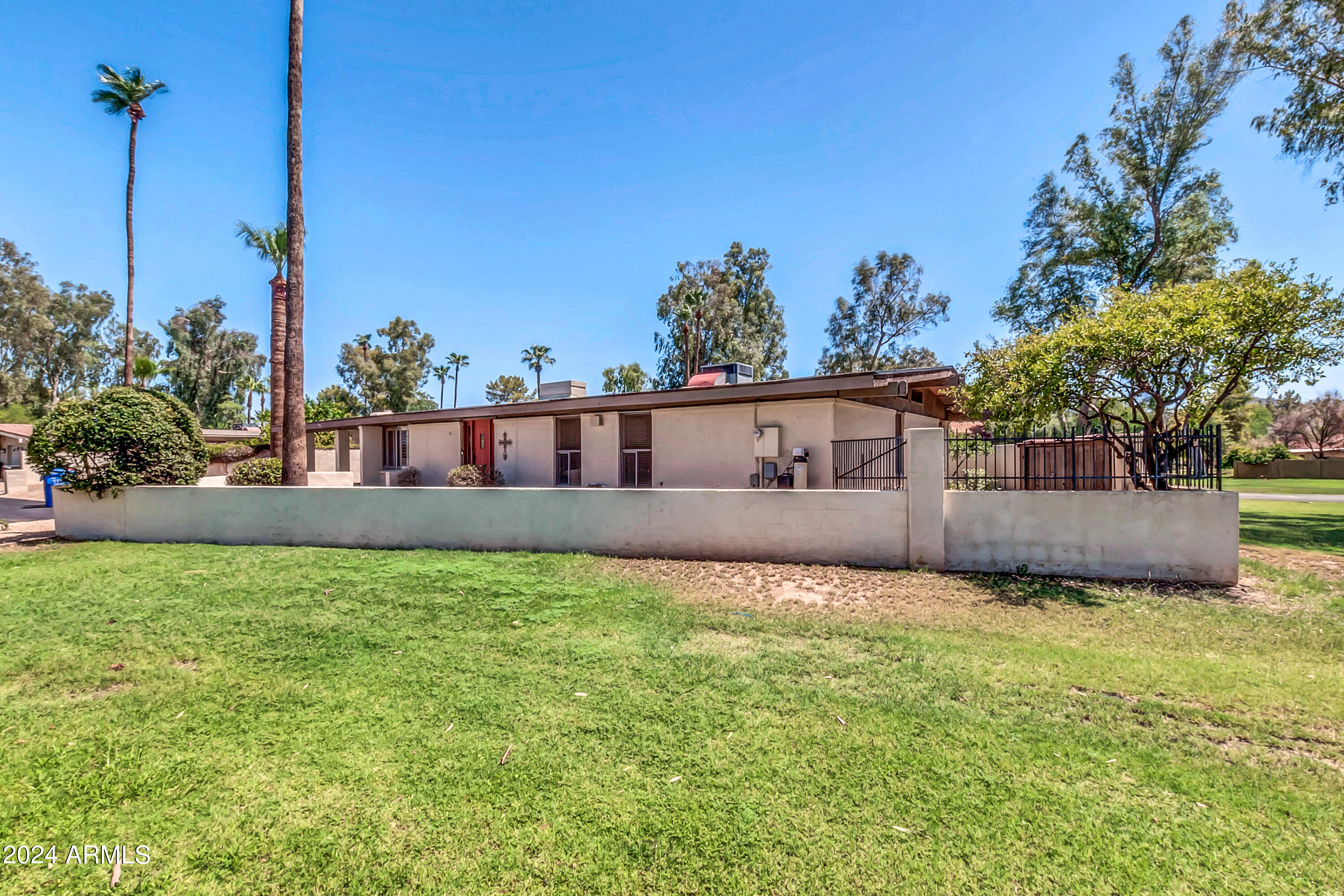 625 W GIBRALTAR Lane