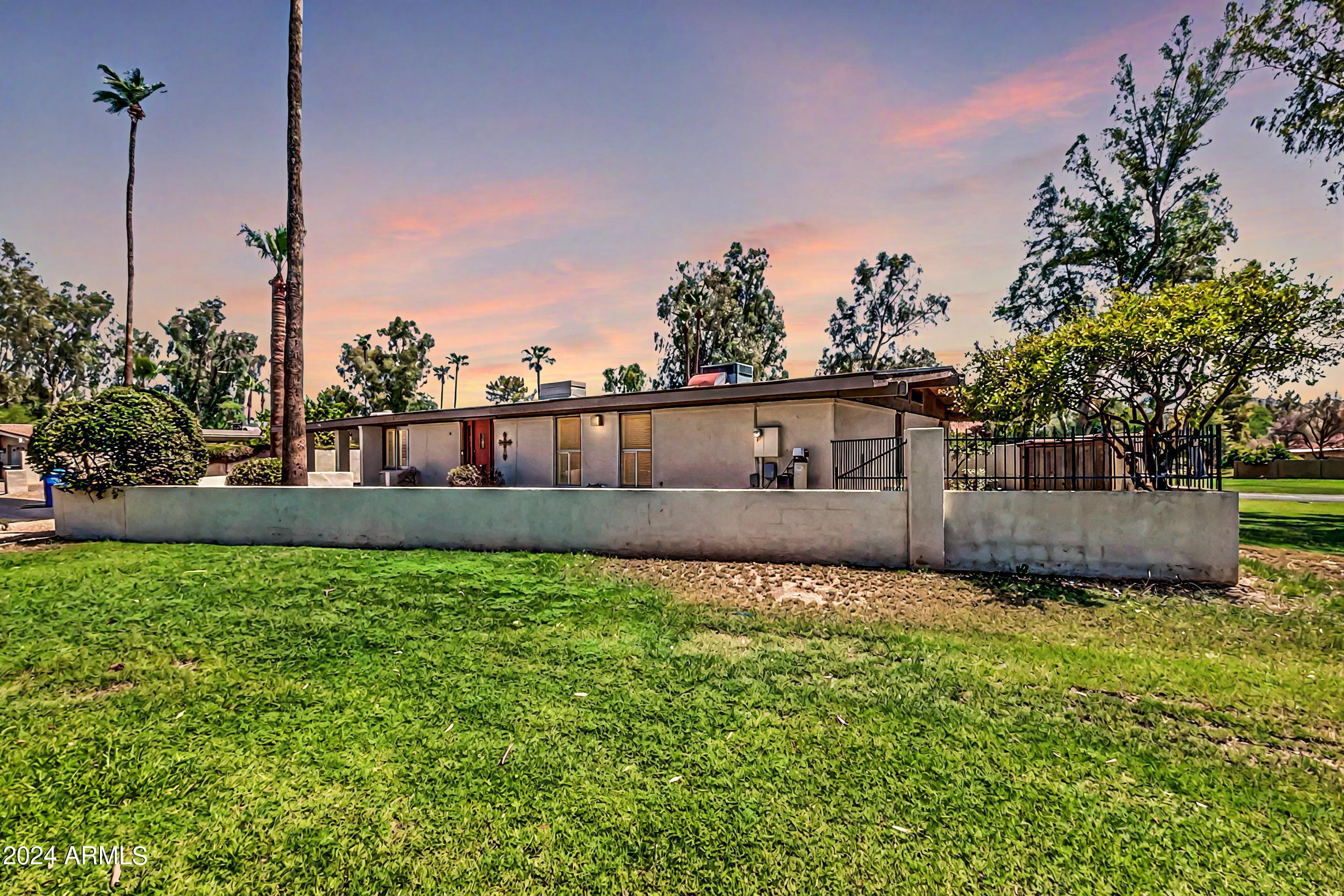 625 W GIBRALTAR Lane