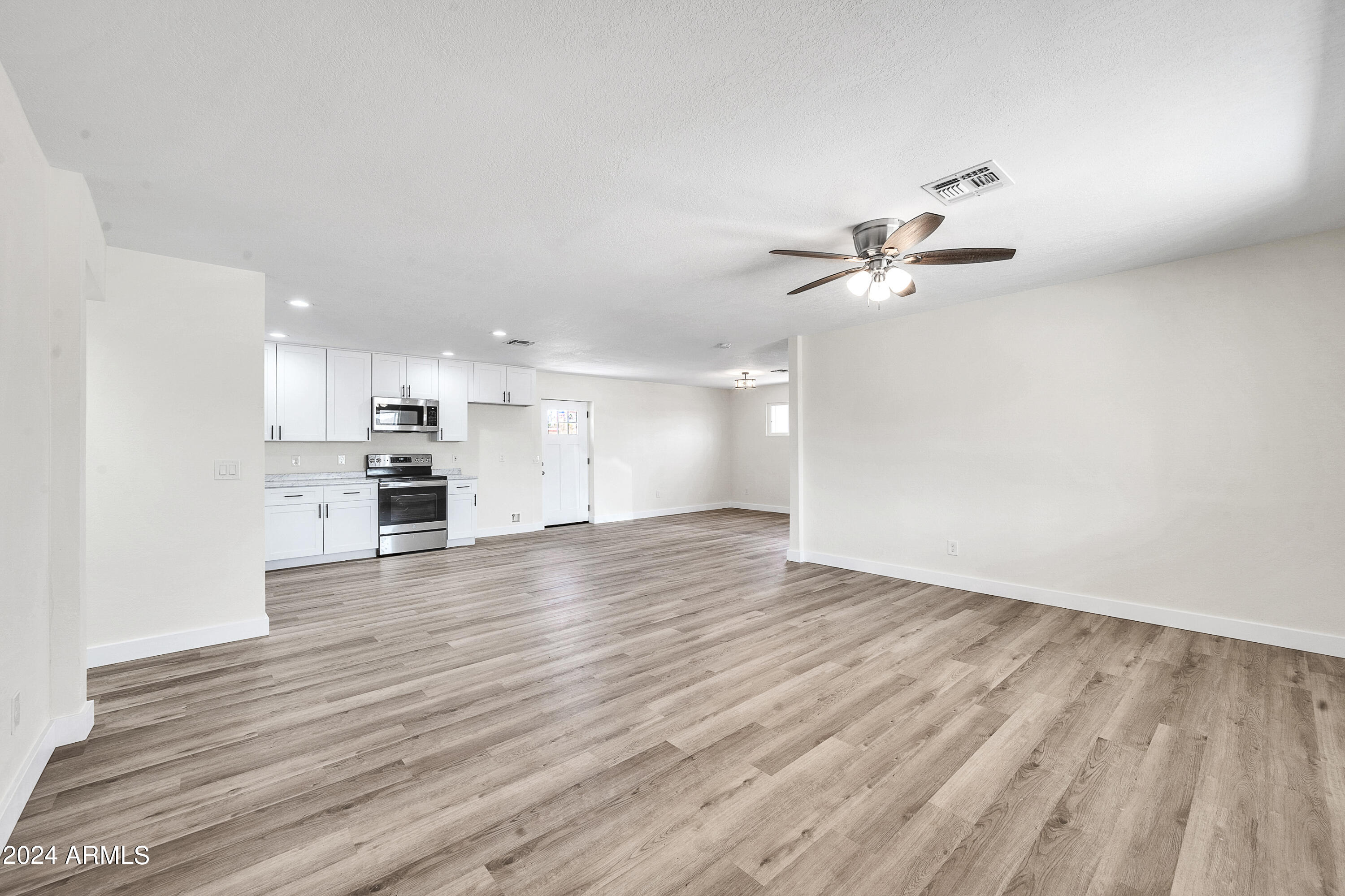 2902 W CACTUS Road