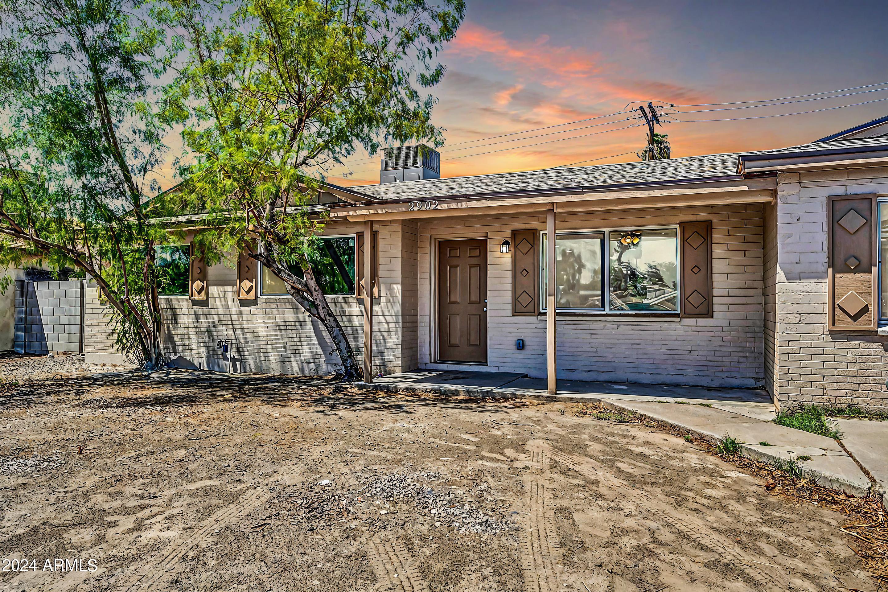 2902 W CACTUS Road