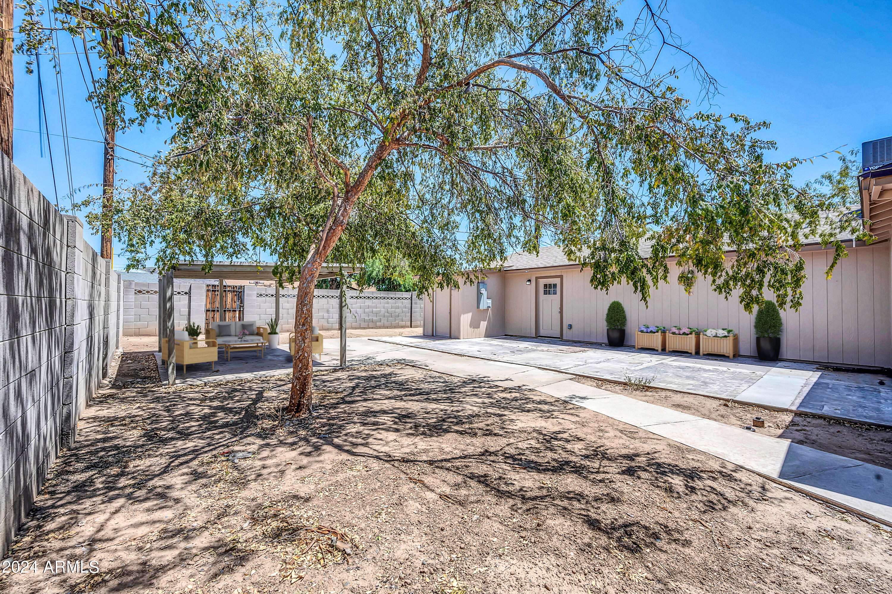 2902 W CACTUS Road