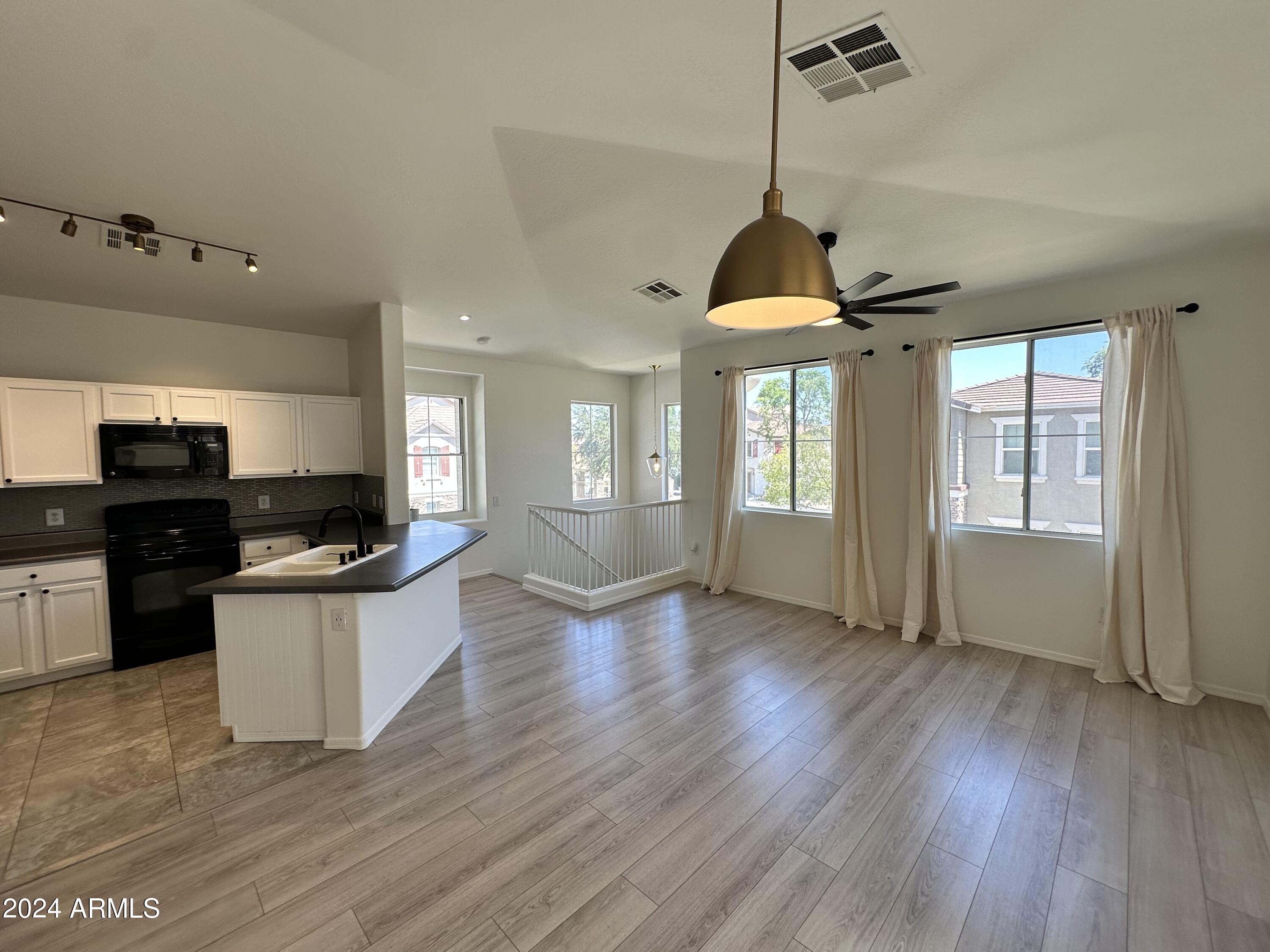 9233 E NEVILLE Avenue 1093