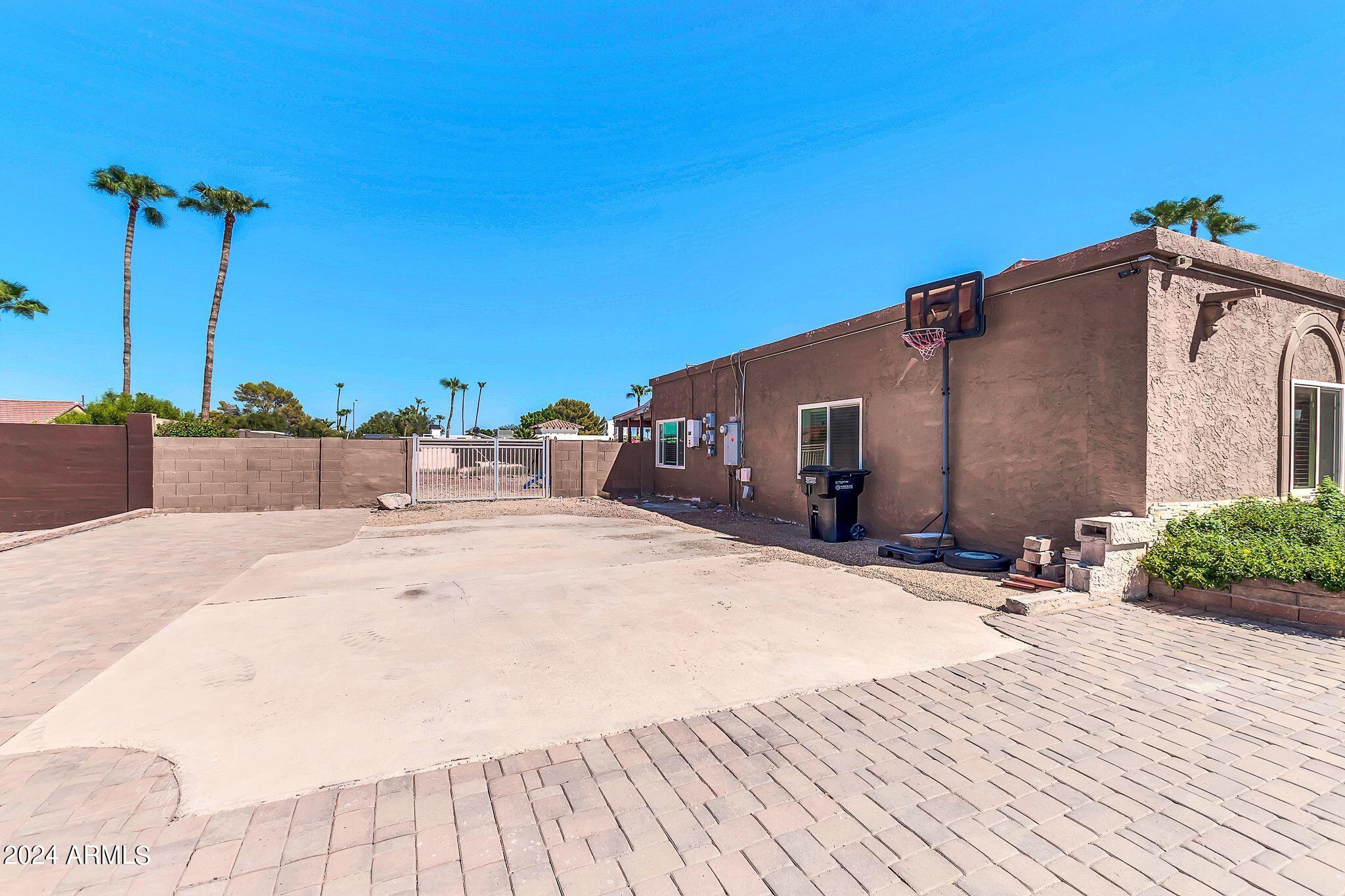 10411 N 42ND Street