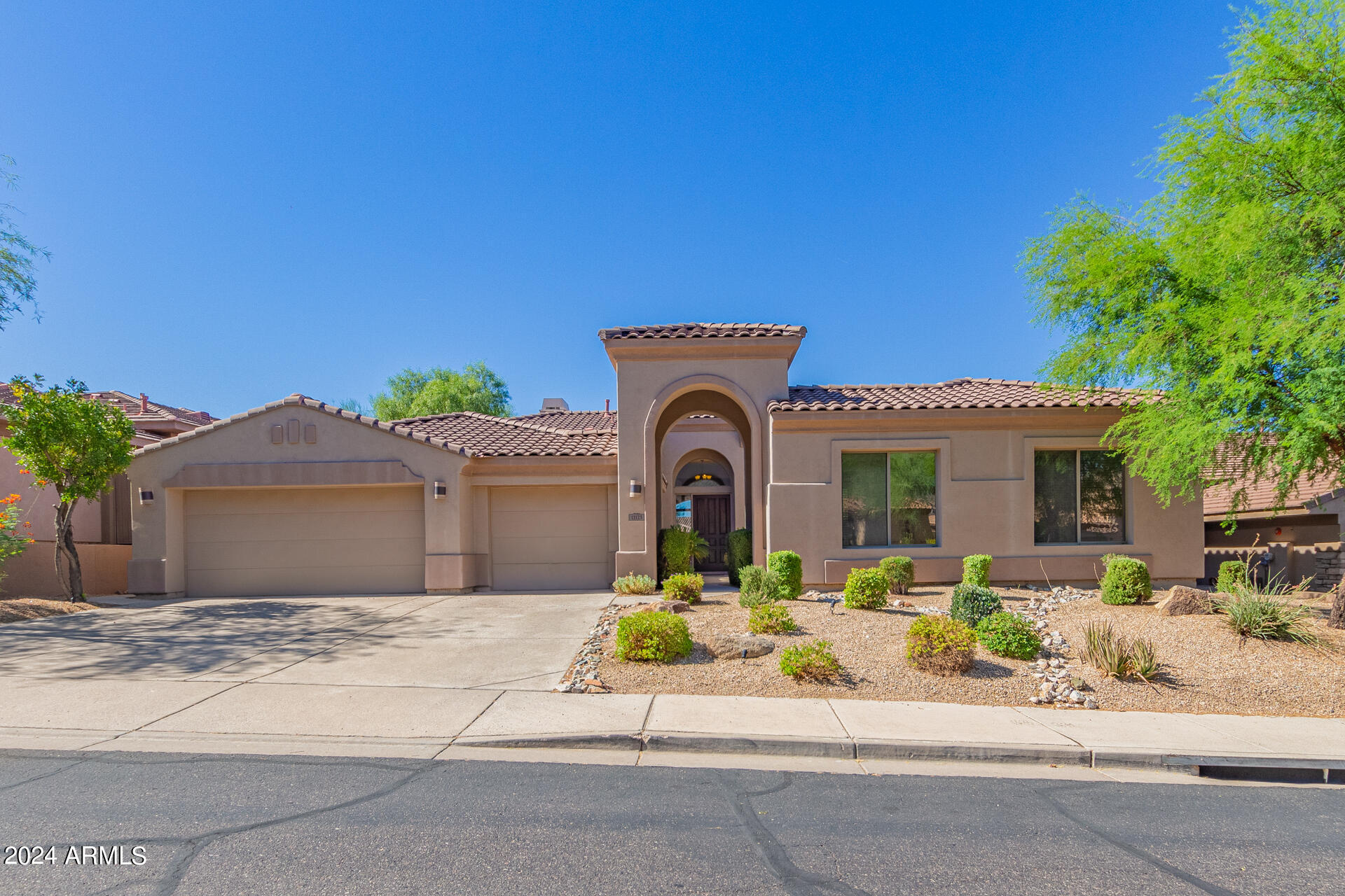 11123 E Beck Lane