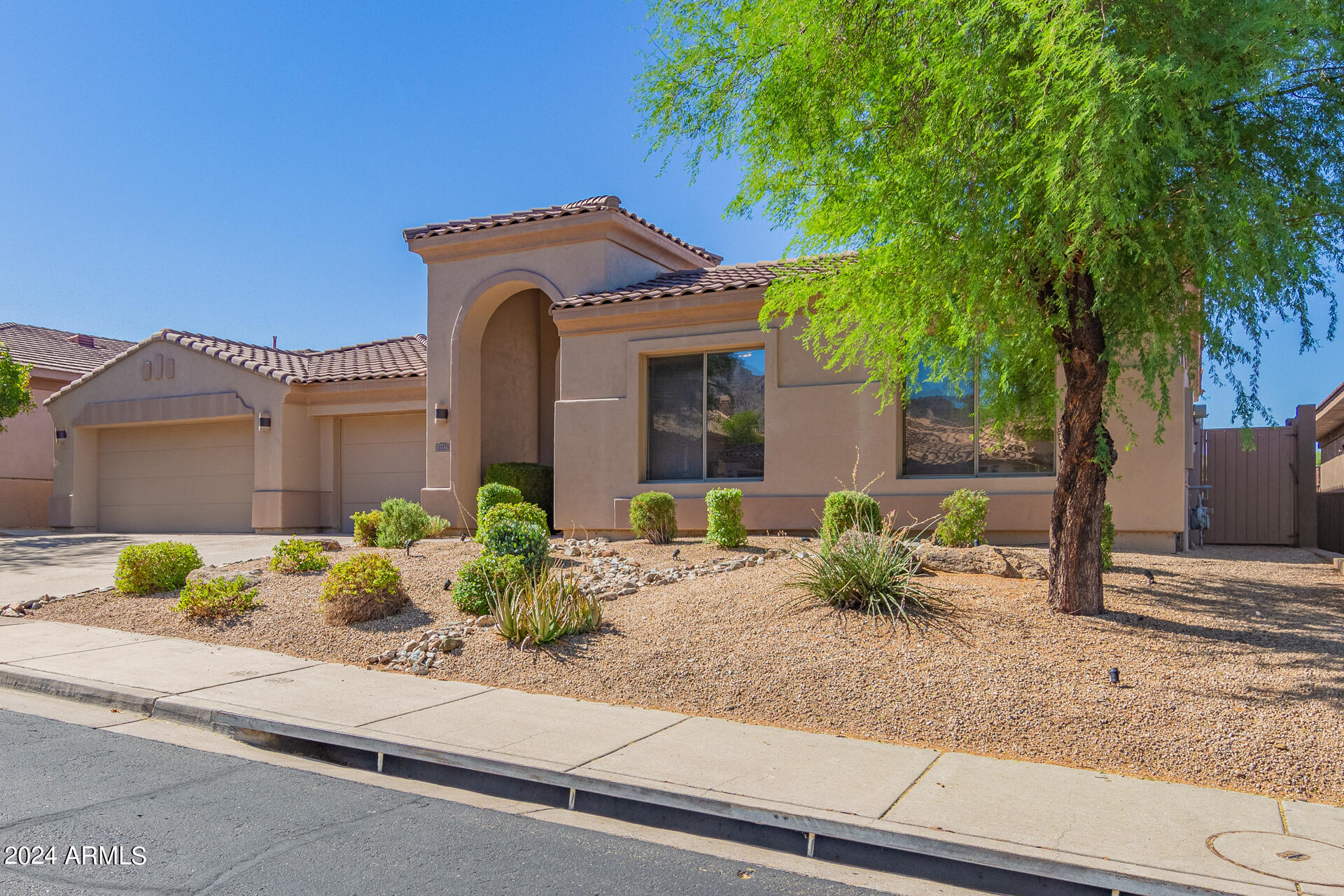 11123 E Beck Lane